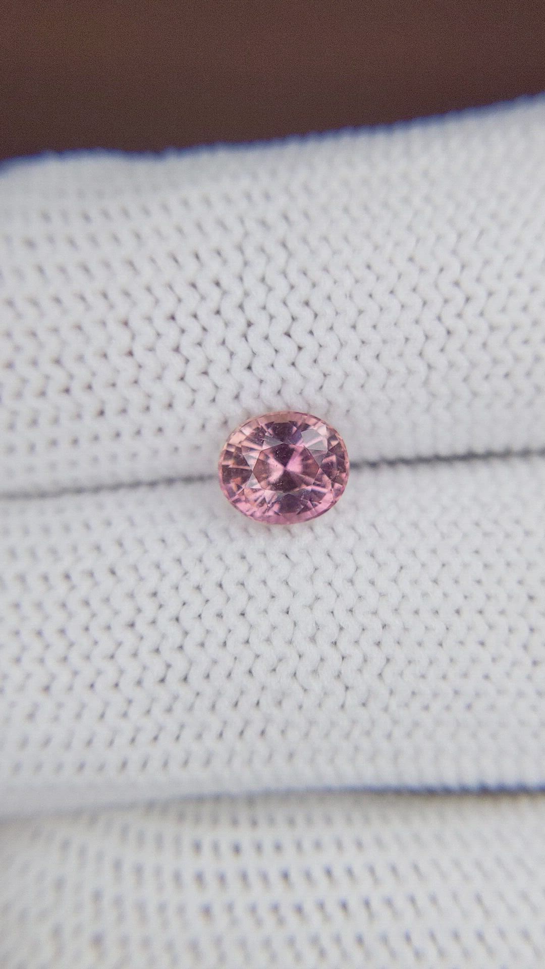 1.34 Ct. Padparadscha Sapphire from Ceylon (Sri Lanka) Size Video