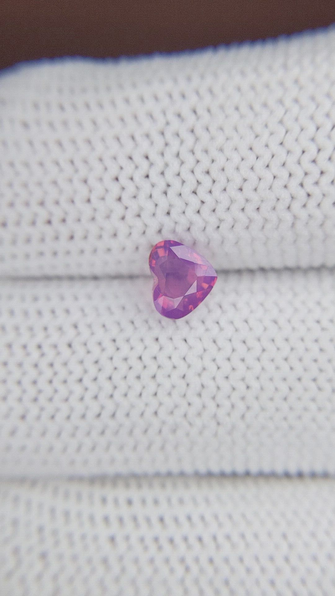 1.04 Ct. Purplish Pink Sapphire from Ceylon (Sri Lanka) Size Video