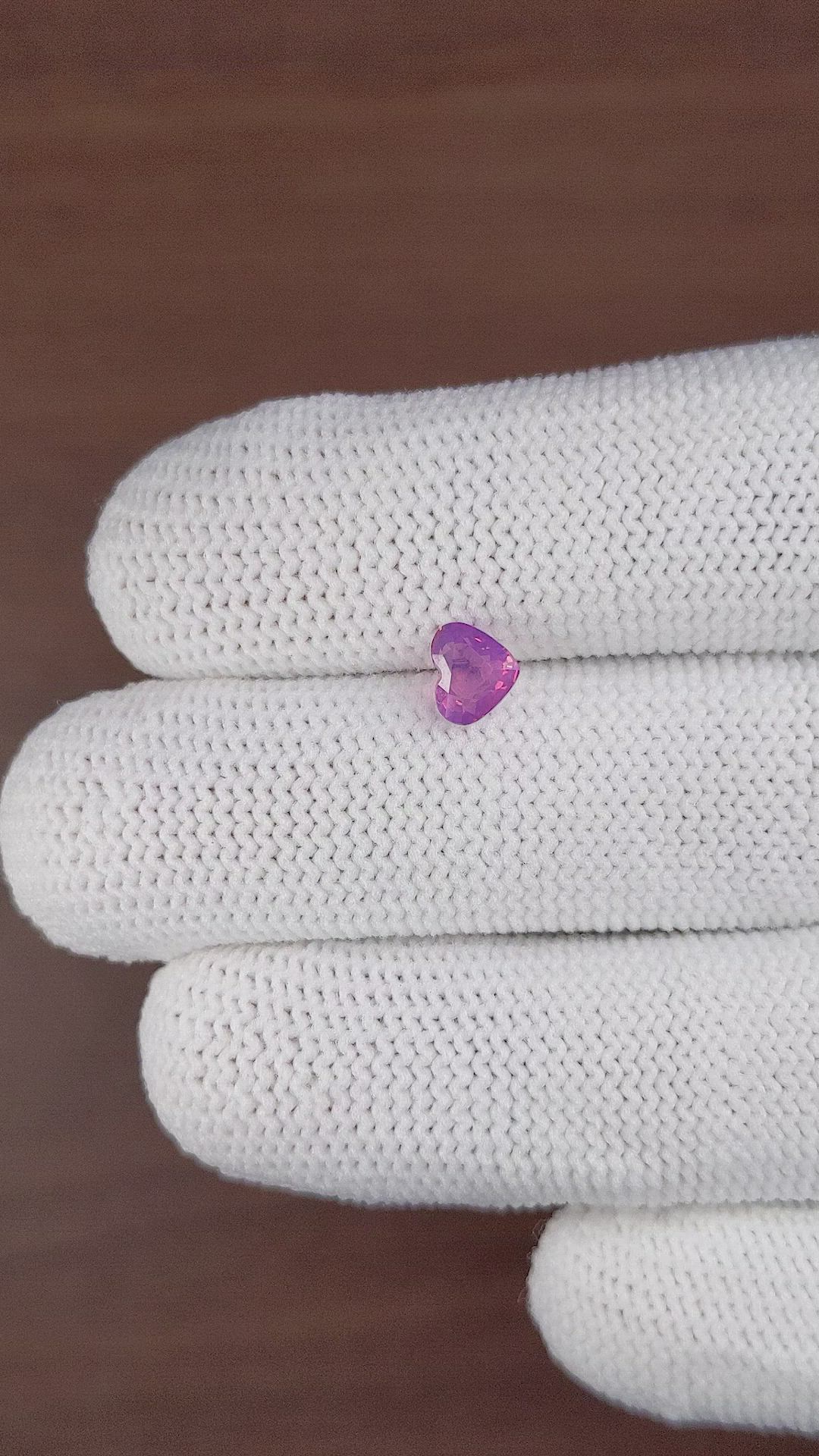 1.04 Ct. Purplish Pink Sapphire from Ceylon (Sri Lanka) Size Video