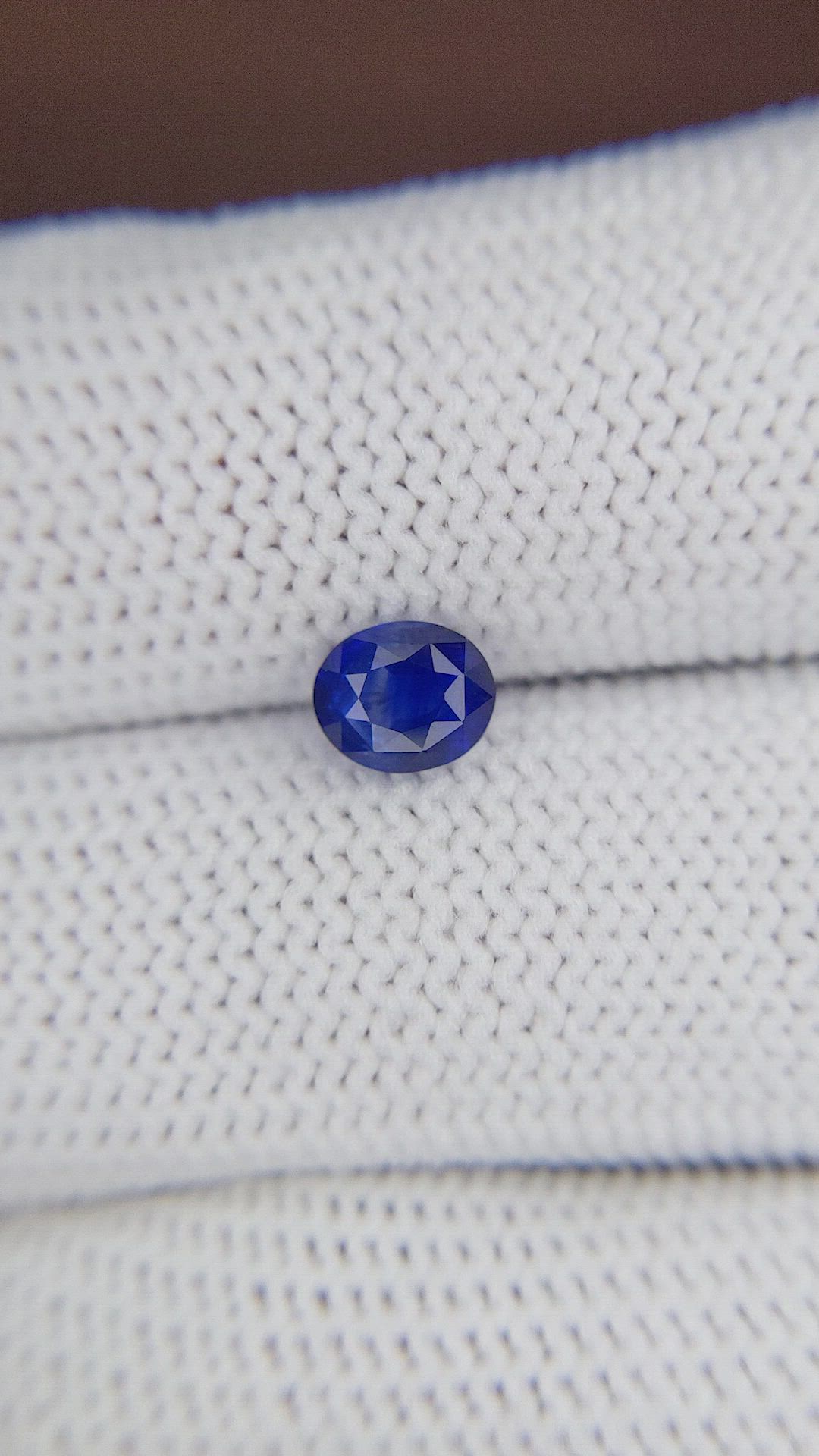 1.01 Ct. Blue Sapphire from Ceylon (Sri Lanka) Size Video