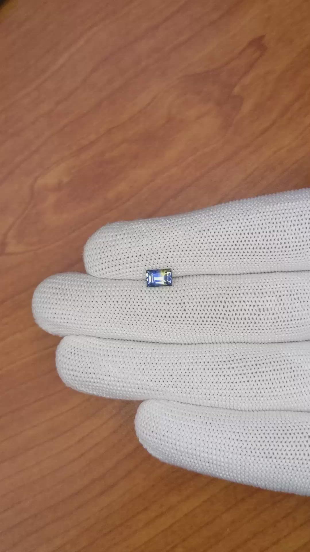 0.98 Ct. Bi Color Sapphire from Ceylon (Sri Lanka) Size Video