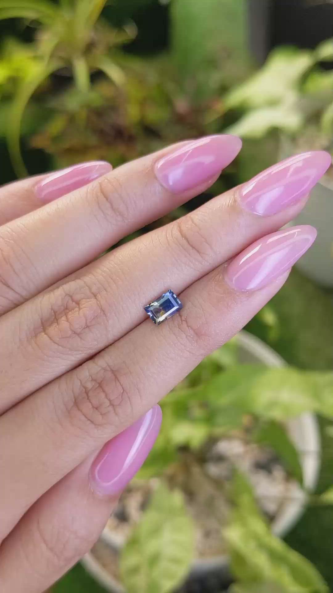 0.98 Ct. Bi Color Sapphire from Ceylon (Sri Lanka) Size Video