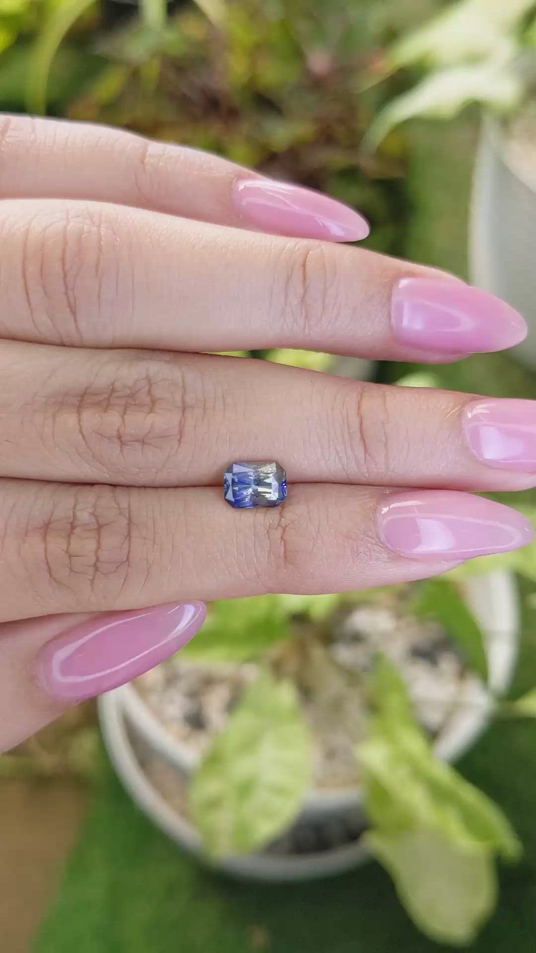 1.42 Ct. Bi Color Sapphire from Ceylon (Sri Lanka) Size Video