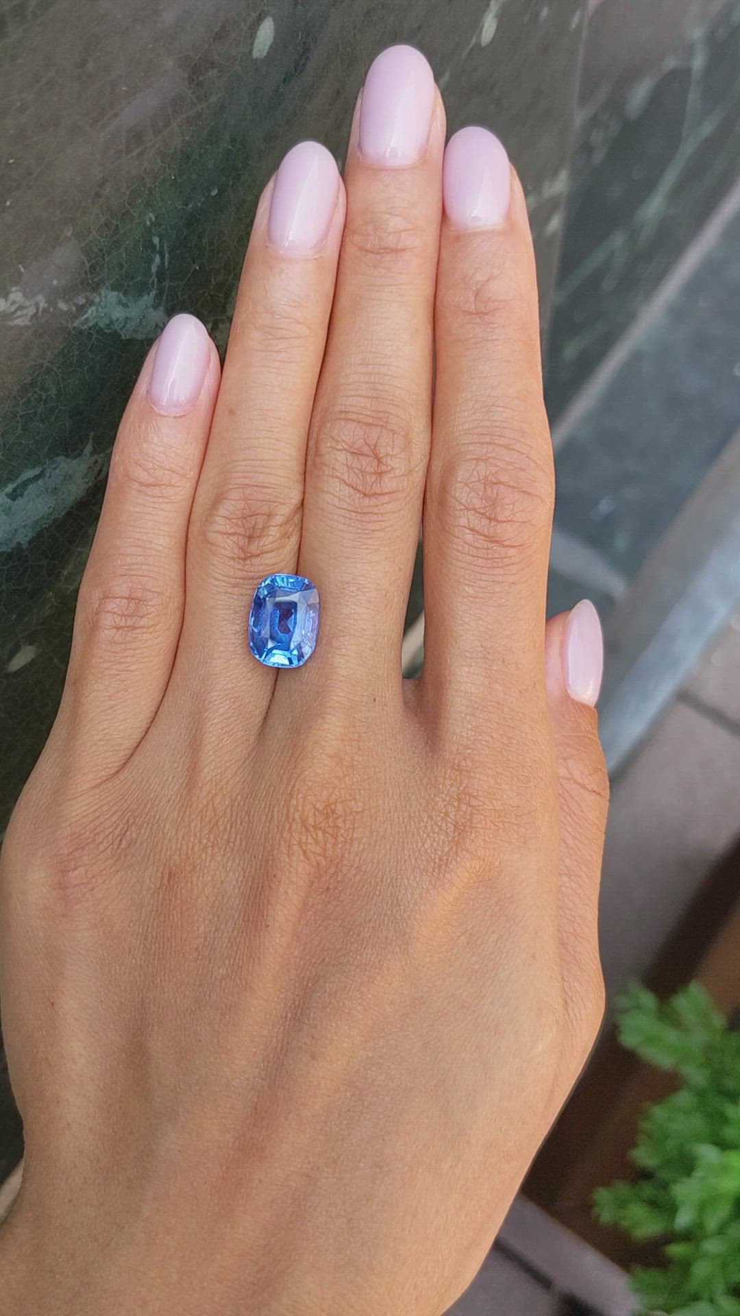 7.22 Ct. Blue Sapphire from Ceylon (Sri Lanka) Size Video