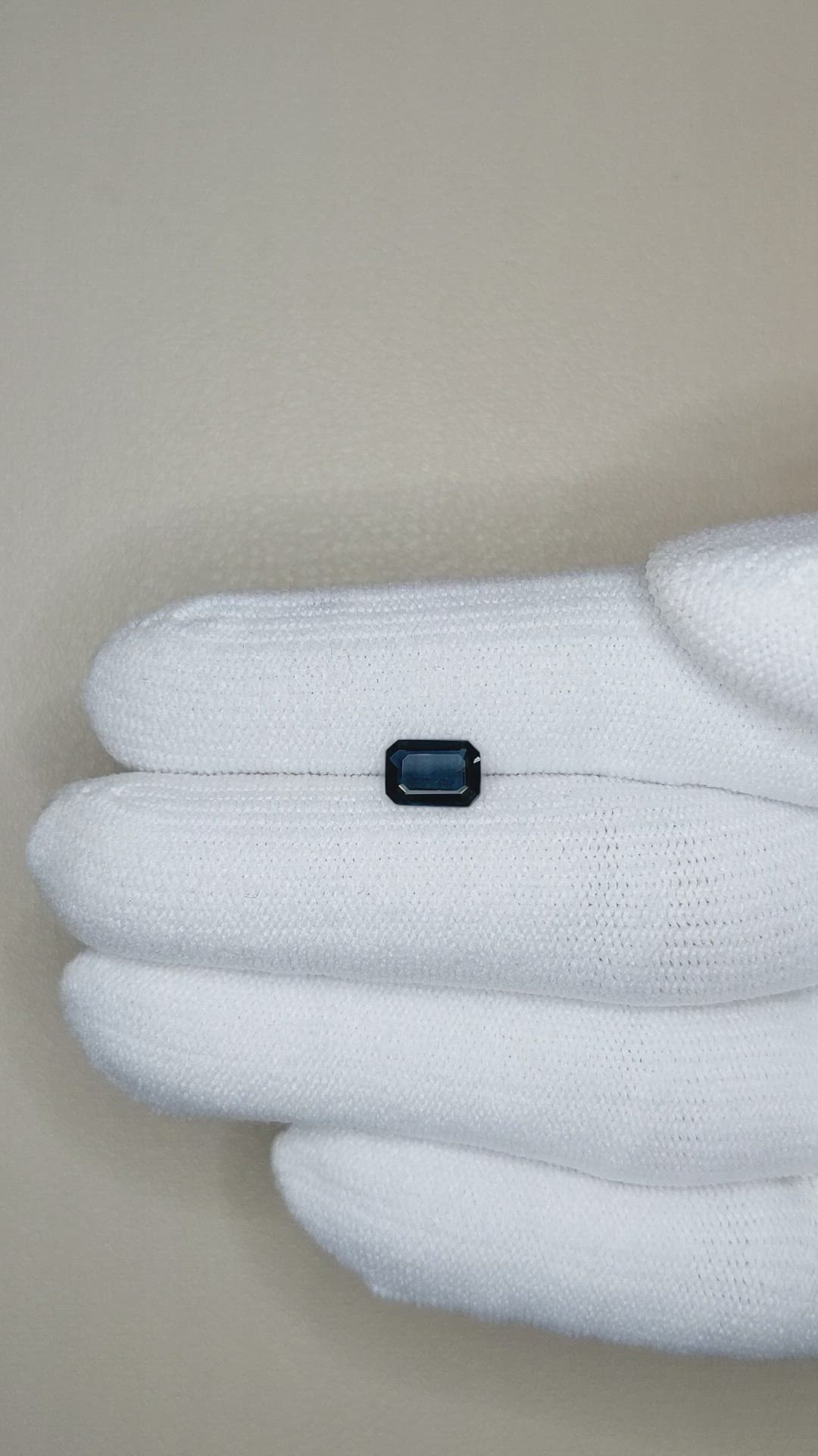 0.80 Ct. Blue Sapphire from Ceylon (Sri Lanka) Size Video