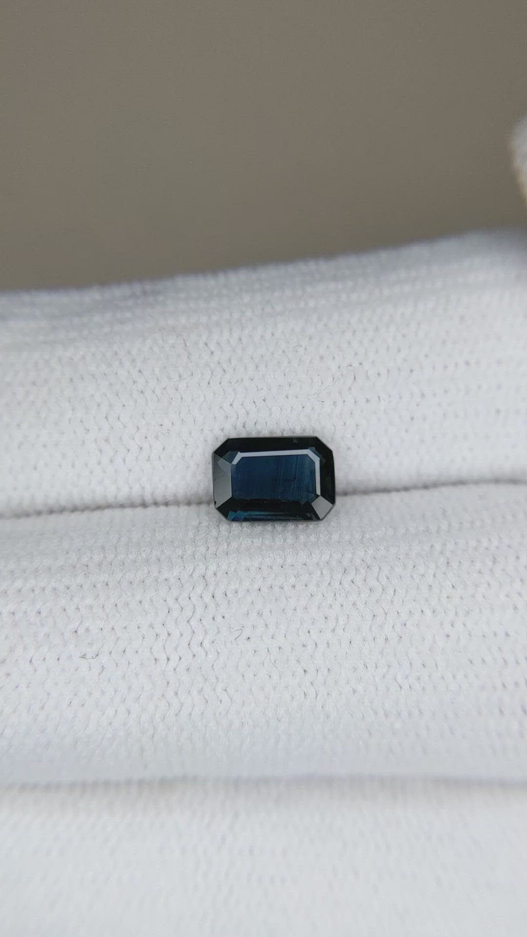 0.80 Ct. Blue Sapphire from Ceylon (Sri Lanka) Size Video