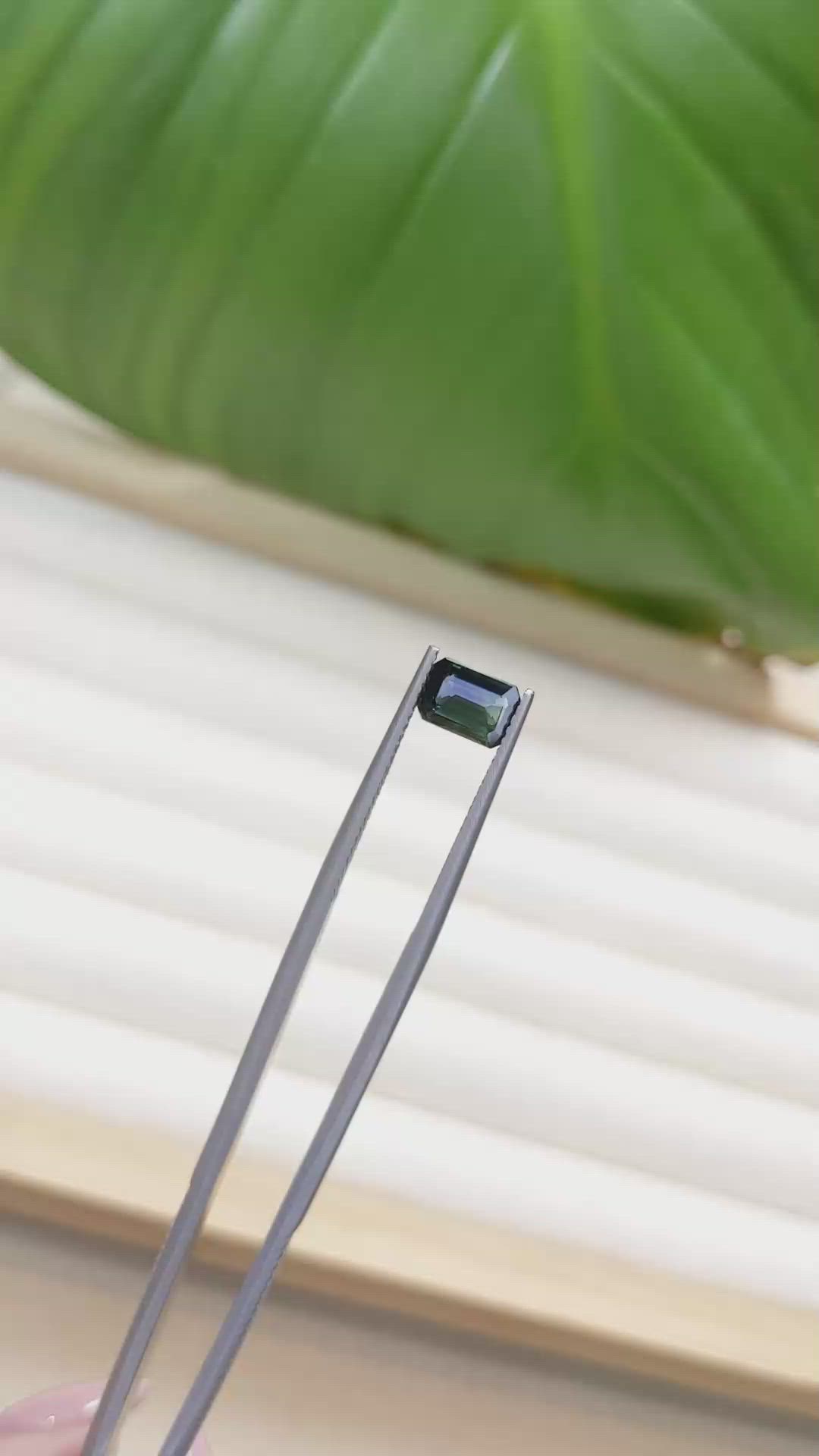 1.00 Ct. Greenish Blue Sapphire from Ceylon (Sri Lanka) Size Video