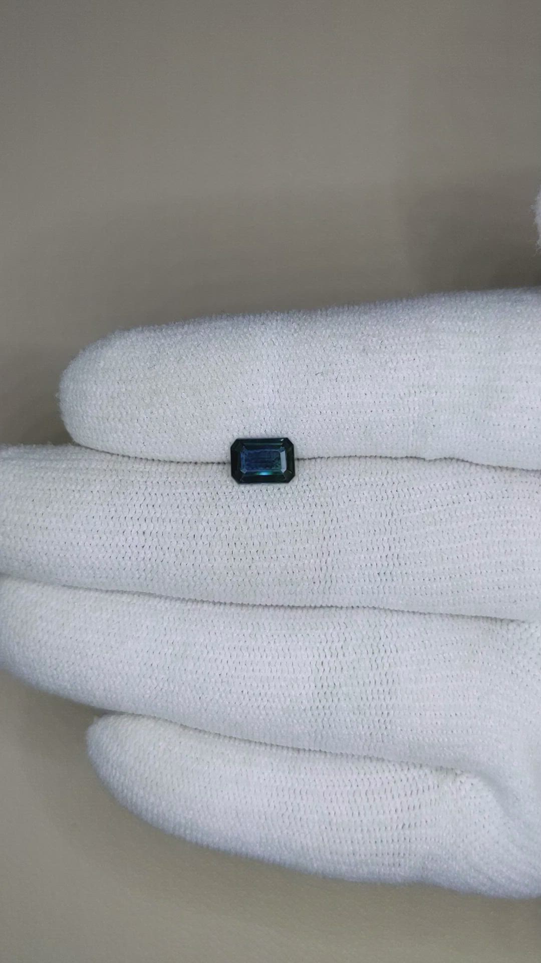 1.00 Ct. Greenish Blue Sapphire from Ceylon (Sri Lanka) Size Video