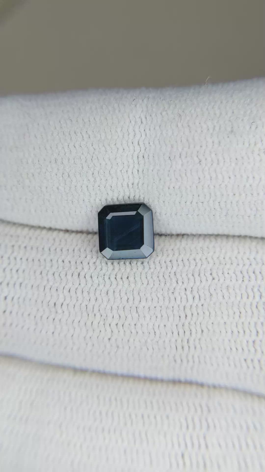 1.21 Ct. Blue Sapphire from Ceylon (Sri Lanka) Size Video