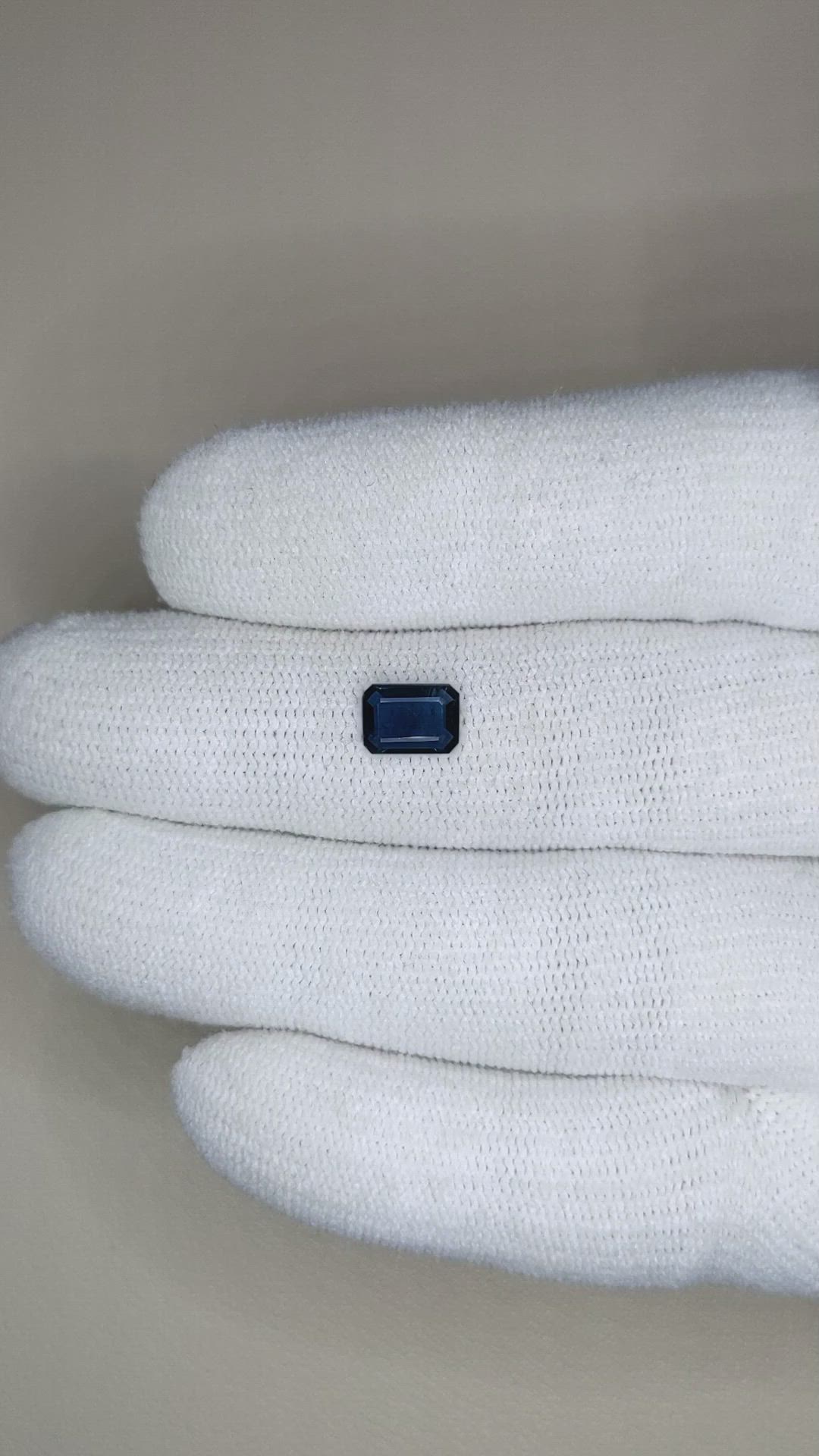 0.80 Ct. Blue Sapphire from Ceylon (Sri Lanka) Size Video