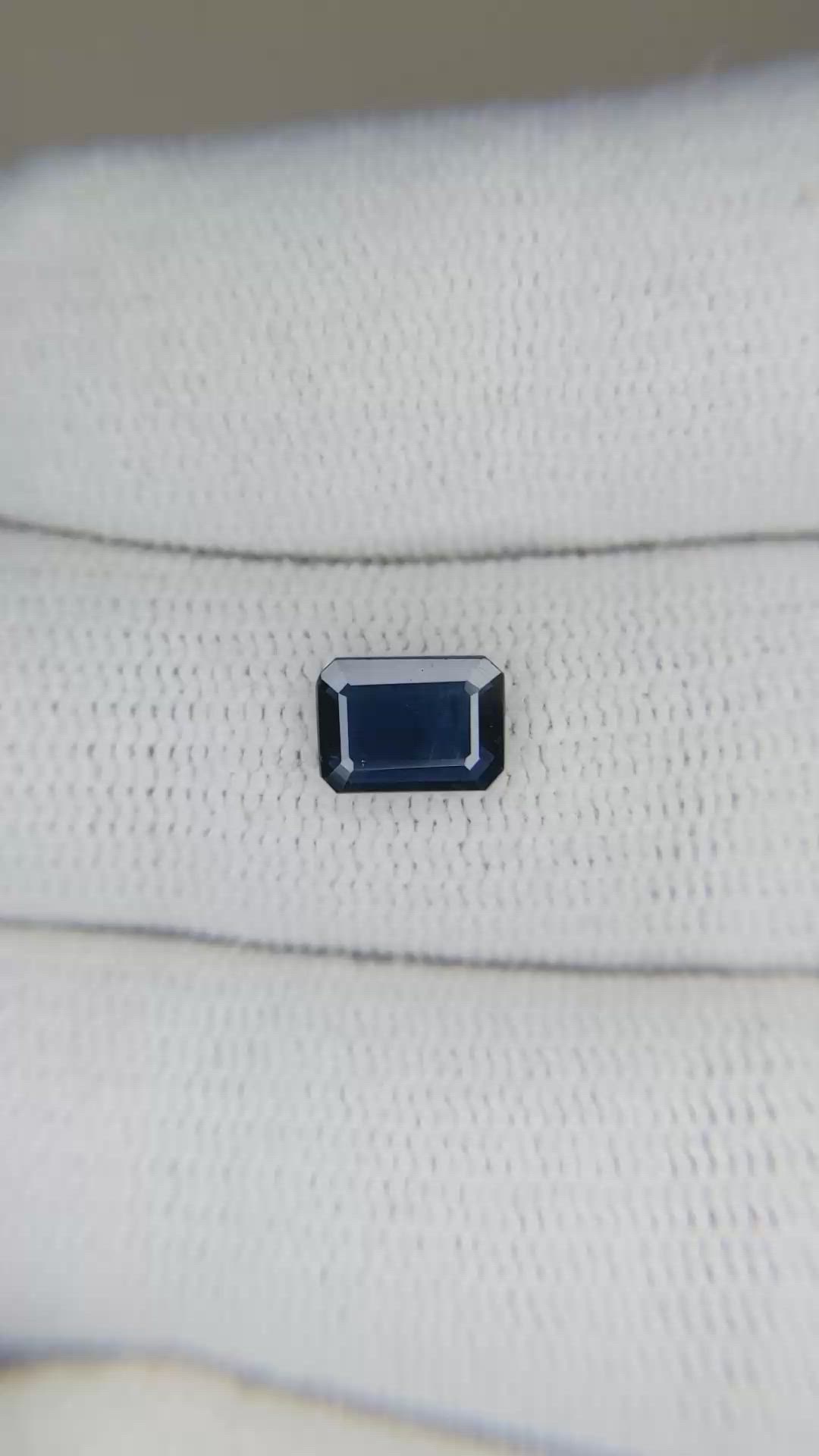 0.80 Ct. Blue Sapphire from Ceylon (Sri Lanka) Size Video
