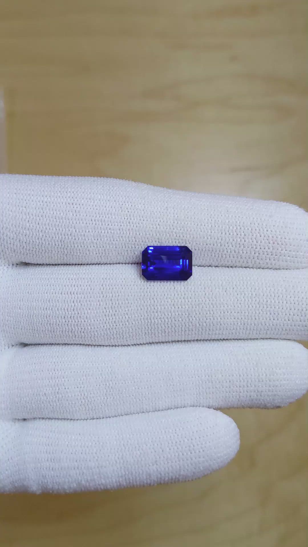 3.57 Ct. Blue Sapphire from Ceylon (Sri Lanka) Size Video
