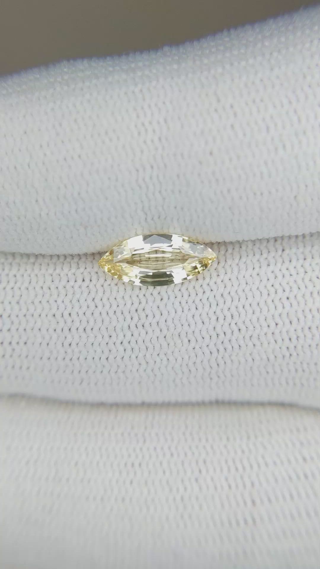 1.00 Ct. Yellow Sapphire from Ceylon (Sri Lanka) Size Video