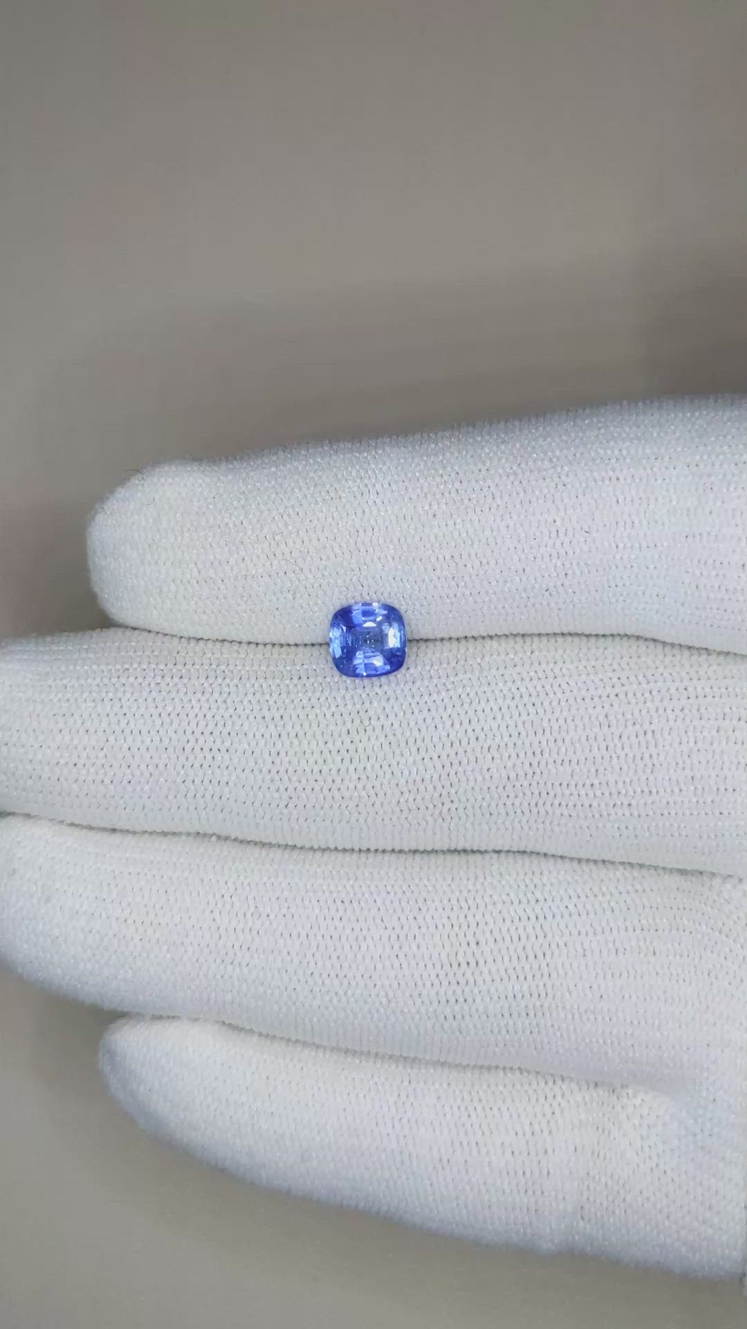 1.05 Ct. Blue Sapphire from Ceylon (Sri Lanka) Size Video
