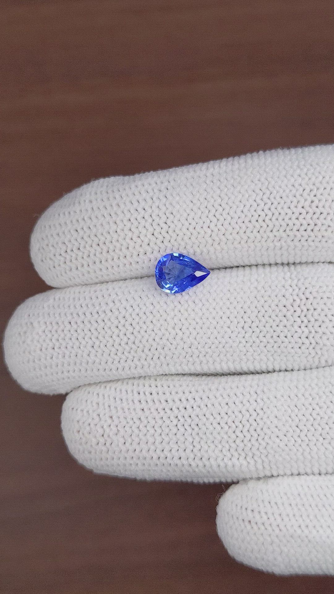 1.38 Ct. Blue Sapphire from Ceylon (Sri Lanka) Size Video