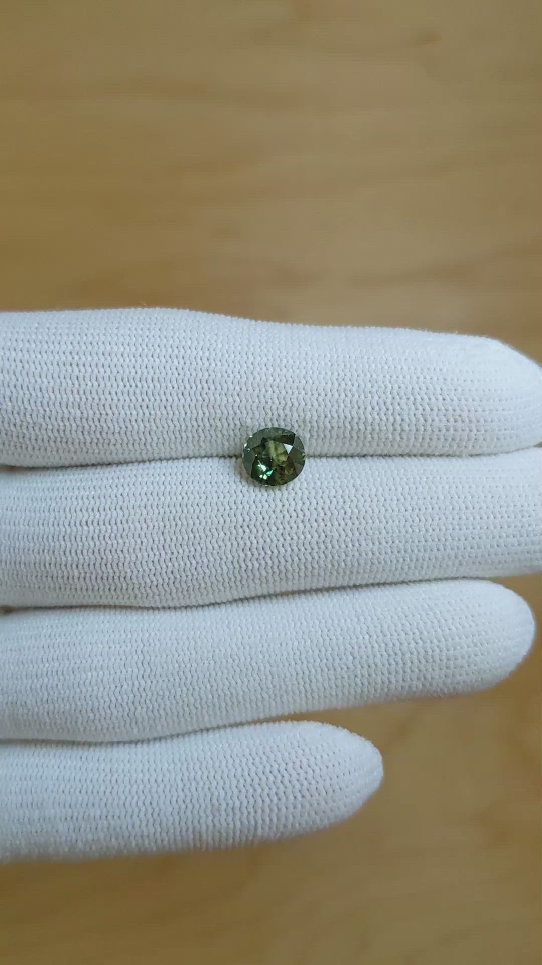 2.05 Ct. Bi Color Sapphire from Ceylon (Sri Lanka) Size Video