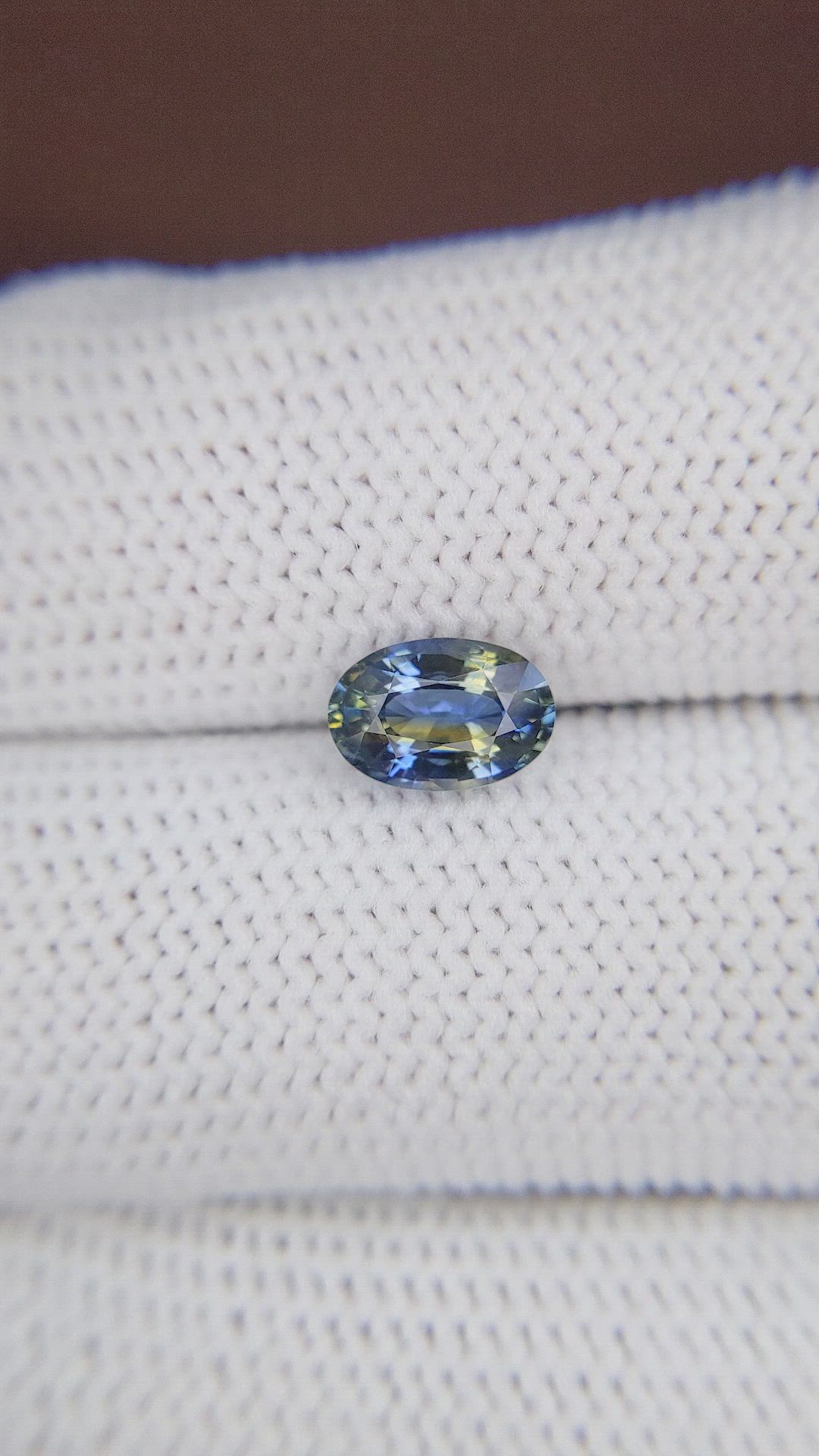 1.43 Ct. Bi Color Sapphire from Ceylon (Sri Lanka) Size Video