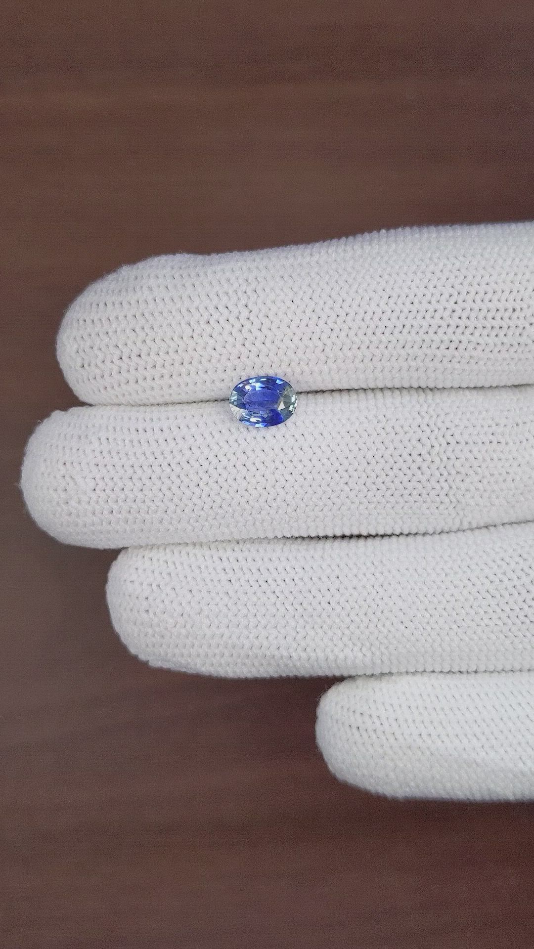 1.29 Ct. Bi Color Sapphire from Ceylon (Sri Lanka) Size Video
