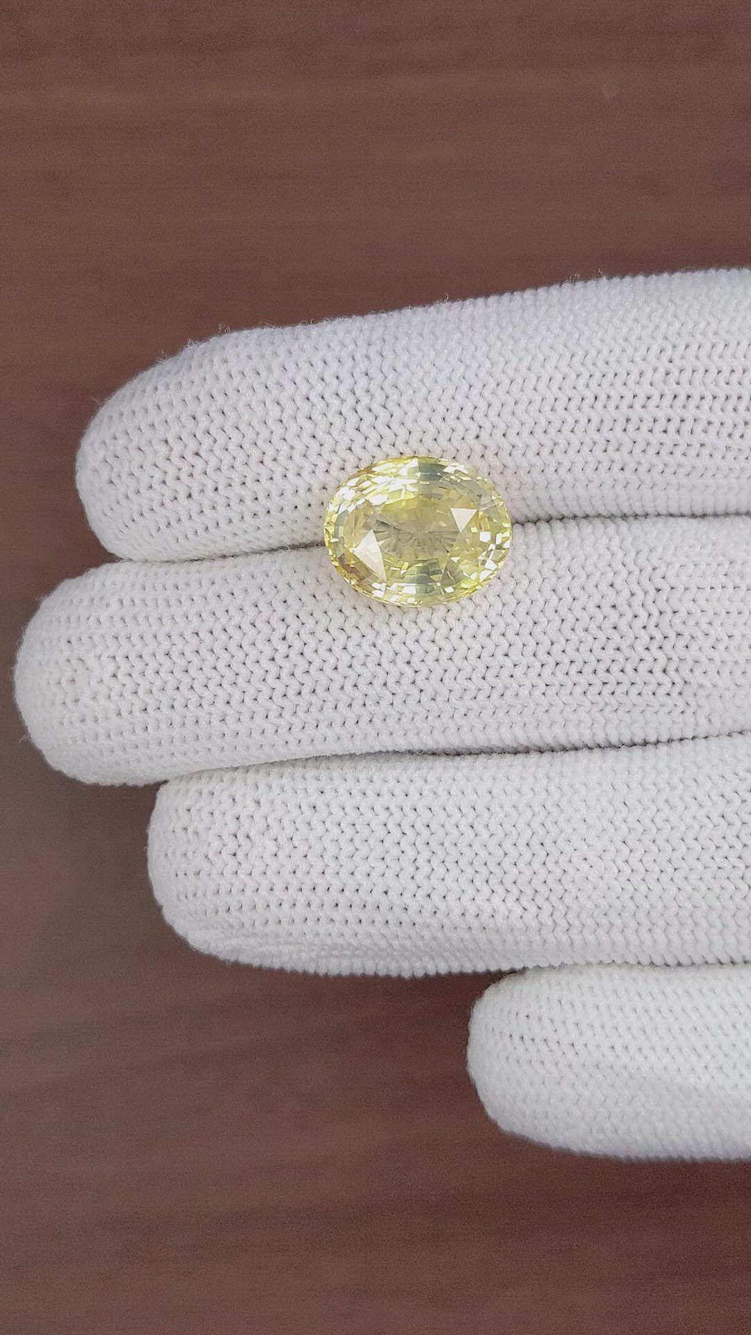 11.02 Ct. Yellow Sapphire from Ceylon (Sri Lanka) Size Video