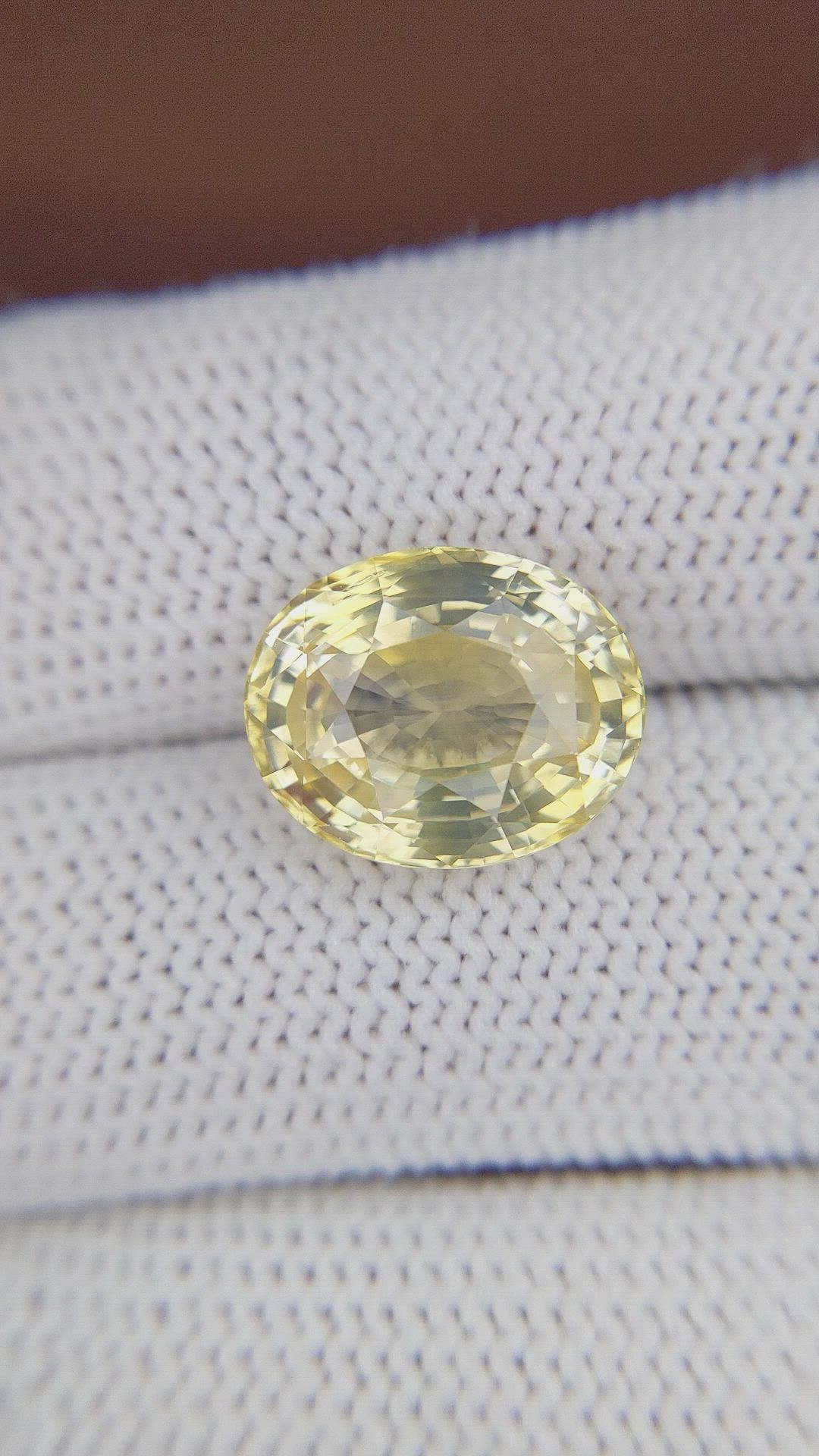 11.02 Ct. Yellow Sapphire from Ceylon (Sri Lanka) Size Video