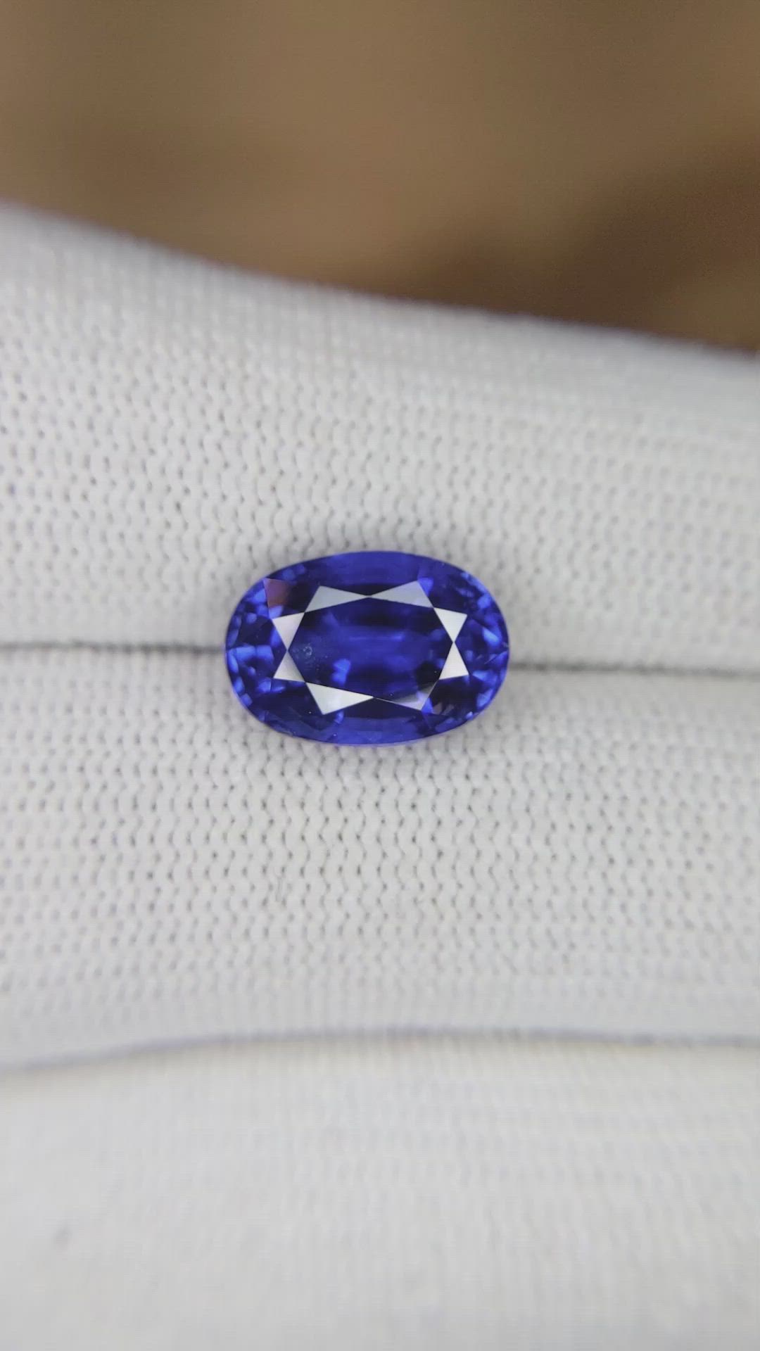 5.19 Ct. Blue Sapphire from Madagascar Size Video