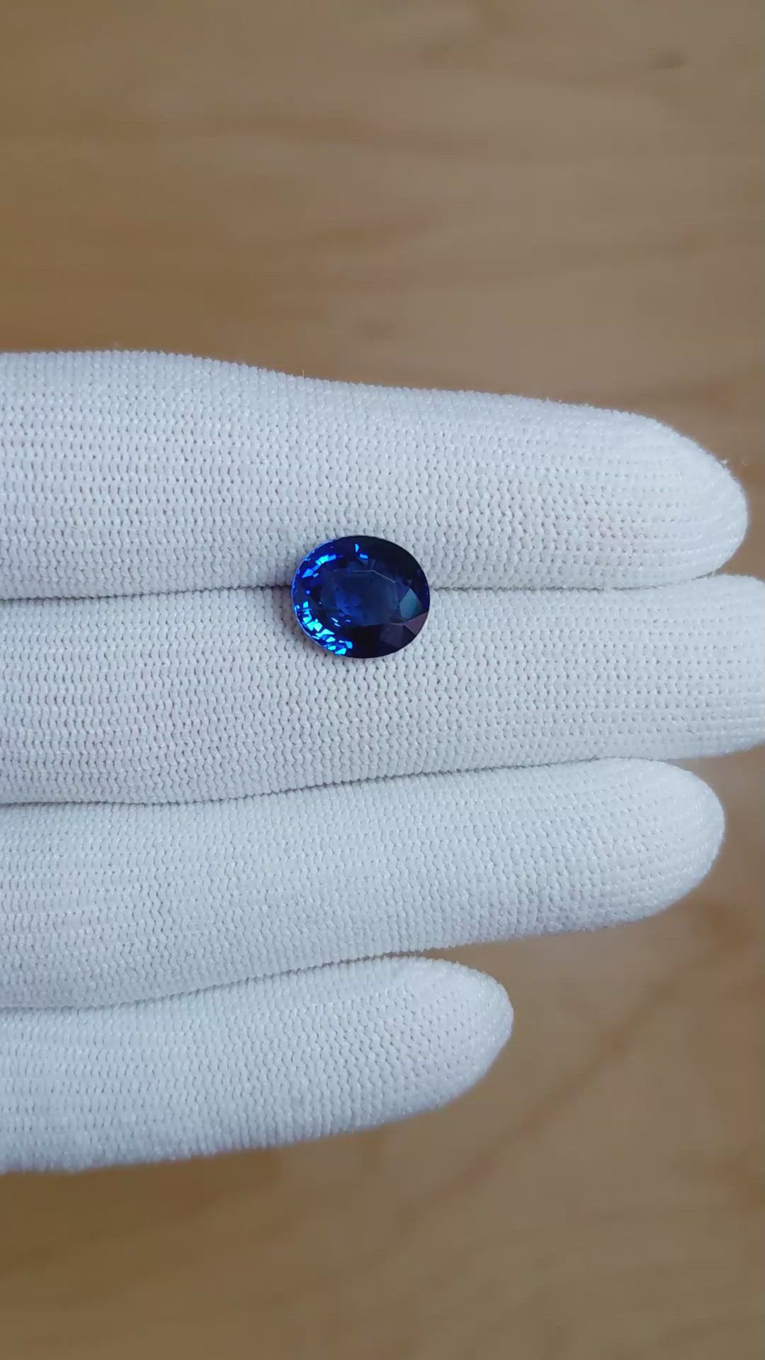 5.04 Ct. Blue Sapphire from Ceylon (Sri Lanka) Size Video
