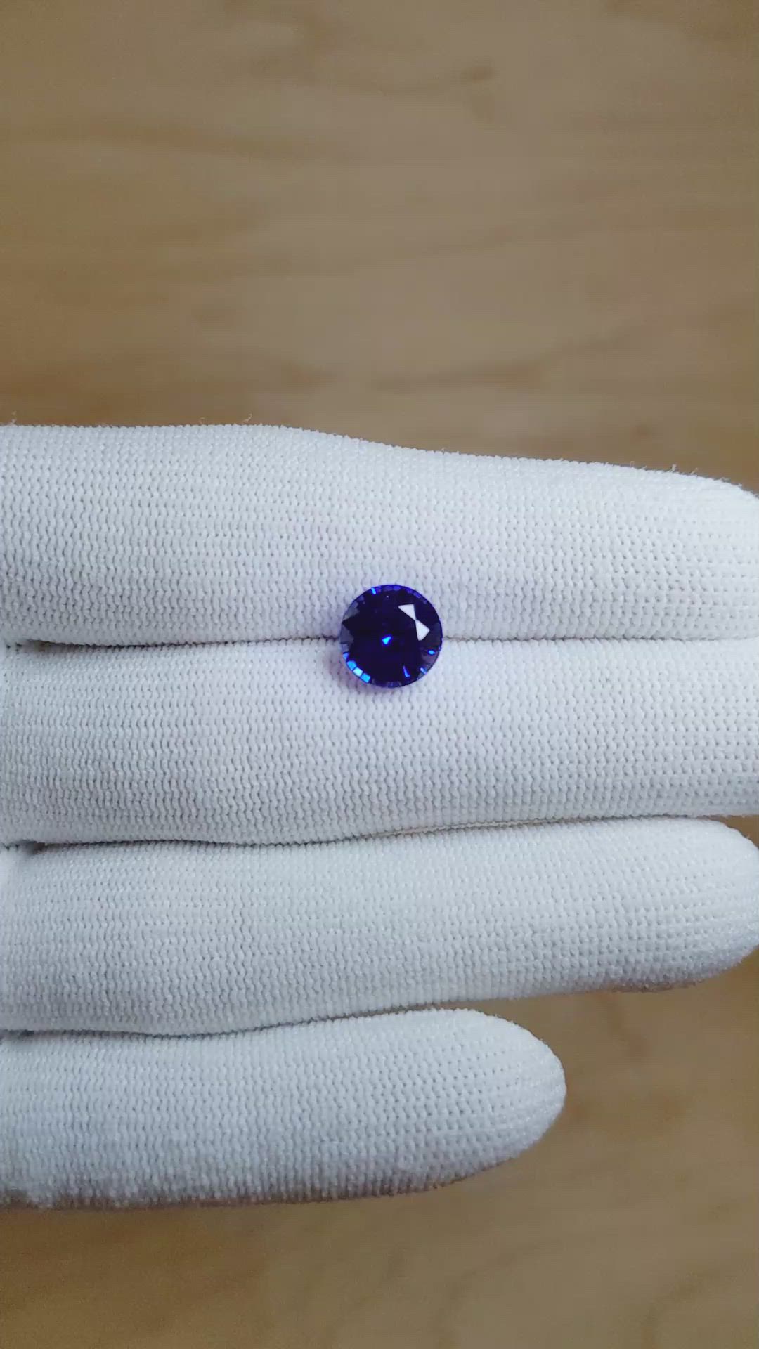 3.36 Ct. Blue Sapphire from Ceylon (Sri Lanka) Size Video