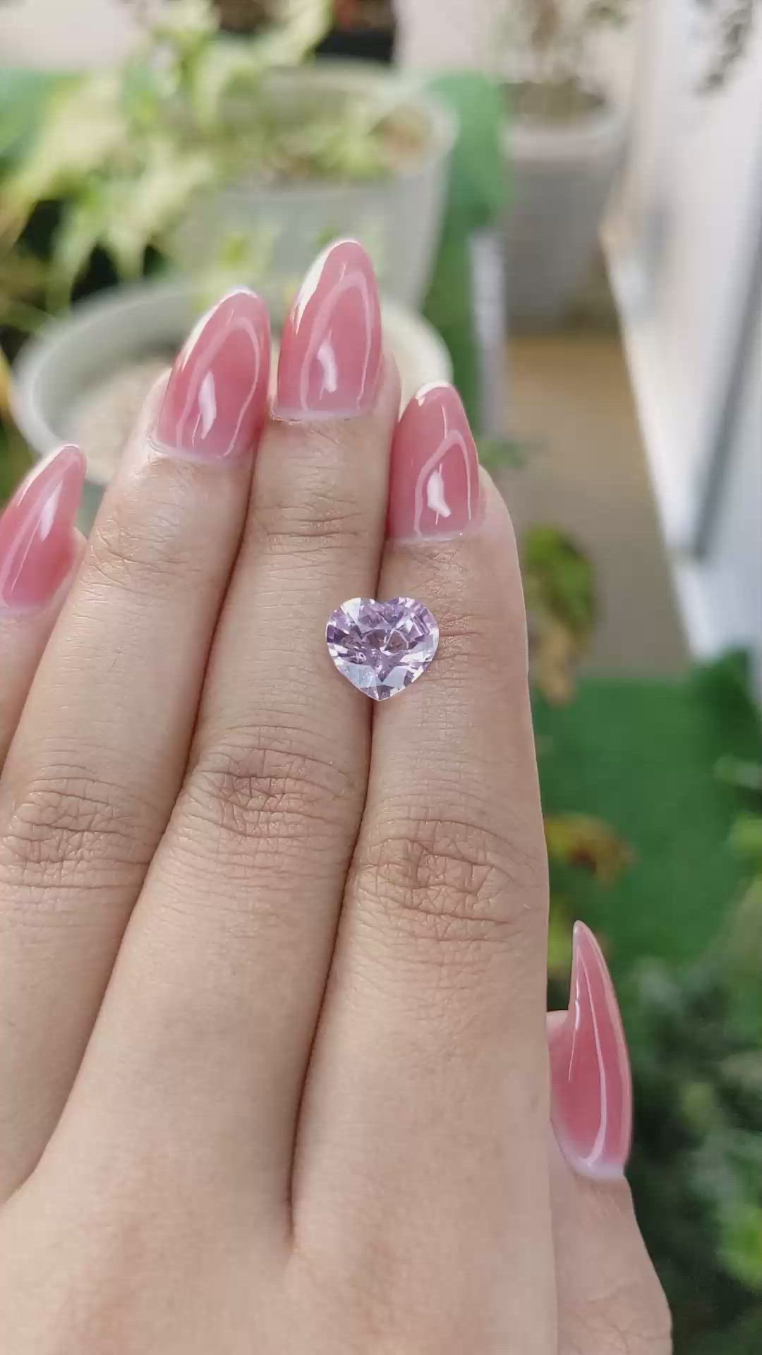 3.14 Ct. Pinkish Purple Sapphire from Ceylon (Sri Lanka) Size Video