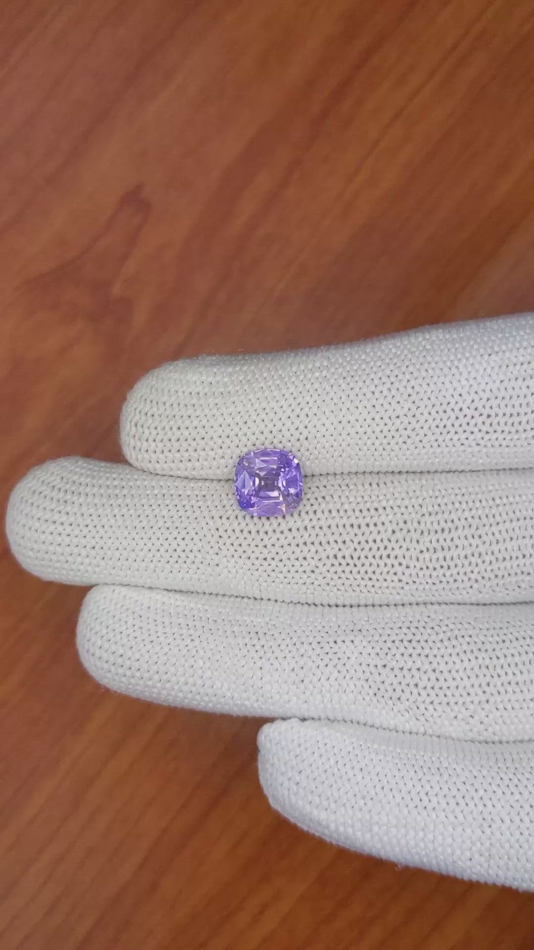 2.69 Ct. Pinkish Purple Sapphire from Ceylon (Sri Lanka) Size Video