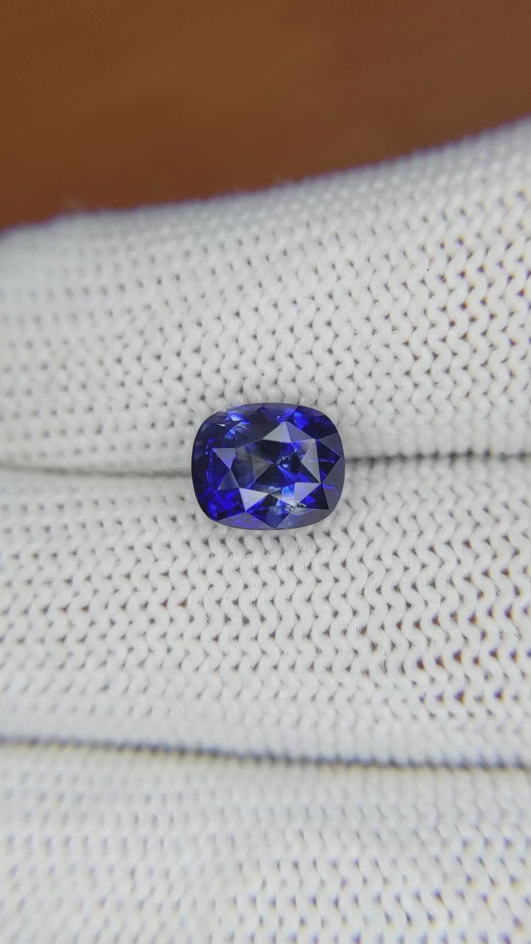 3.05 Ct. Blue Sapphire from Ceylon (Sri Lanka) Size Video