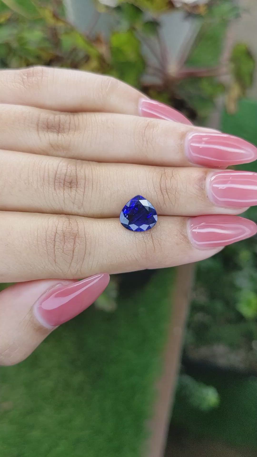 2.89 Ct. Blue Sapphire from Ceylon (Sri Lanka) Size Video