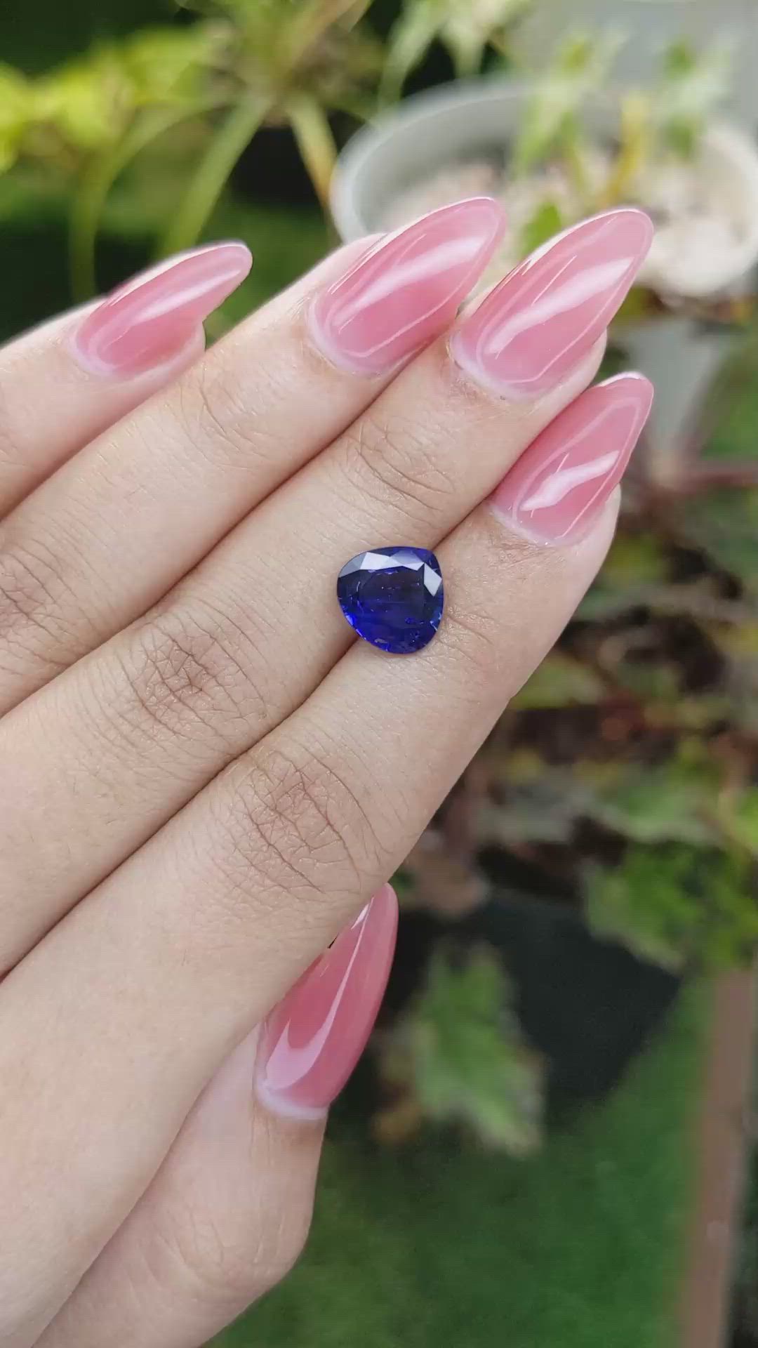 2.89 Ct. Blue Sapphire from Ceylon (Sri Lanka) Size Video