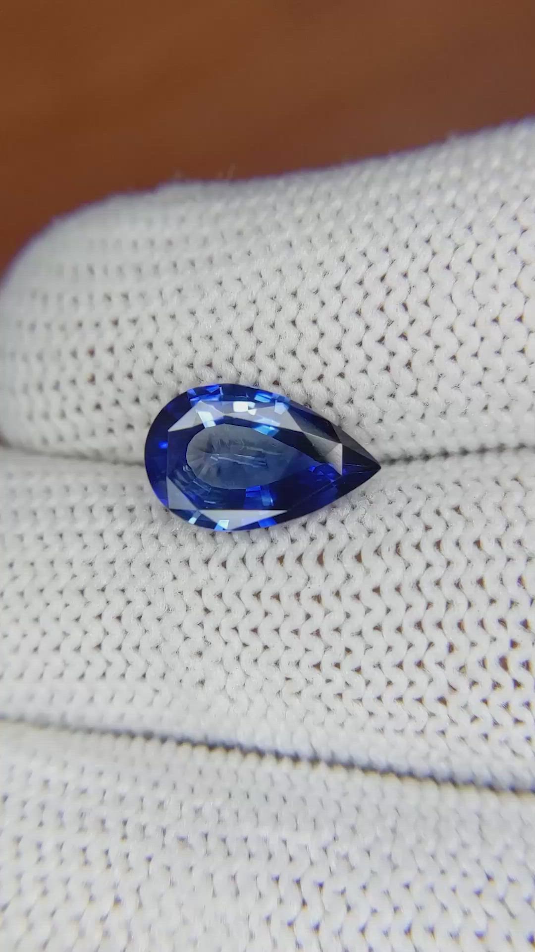 2.68 Ct. Blue Sapphire from Ceylon (Sri Lanka) Size Video