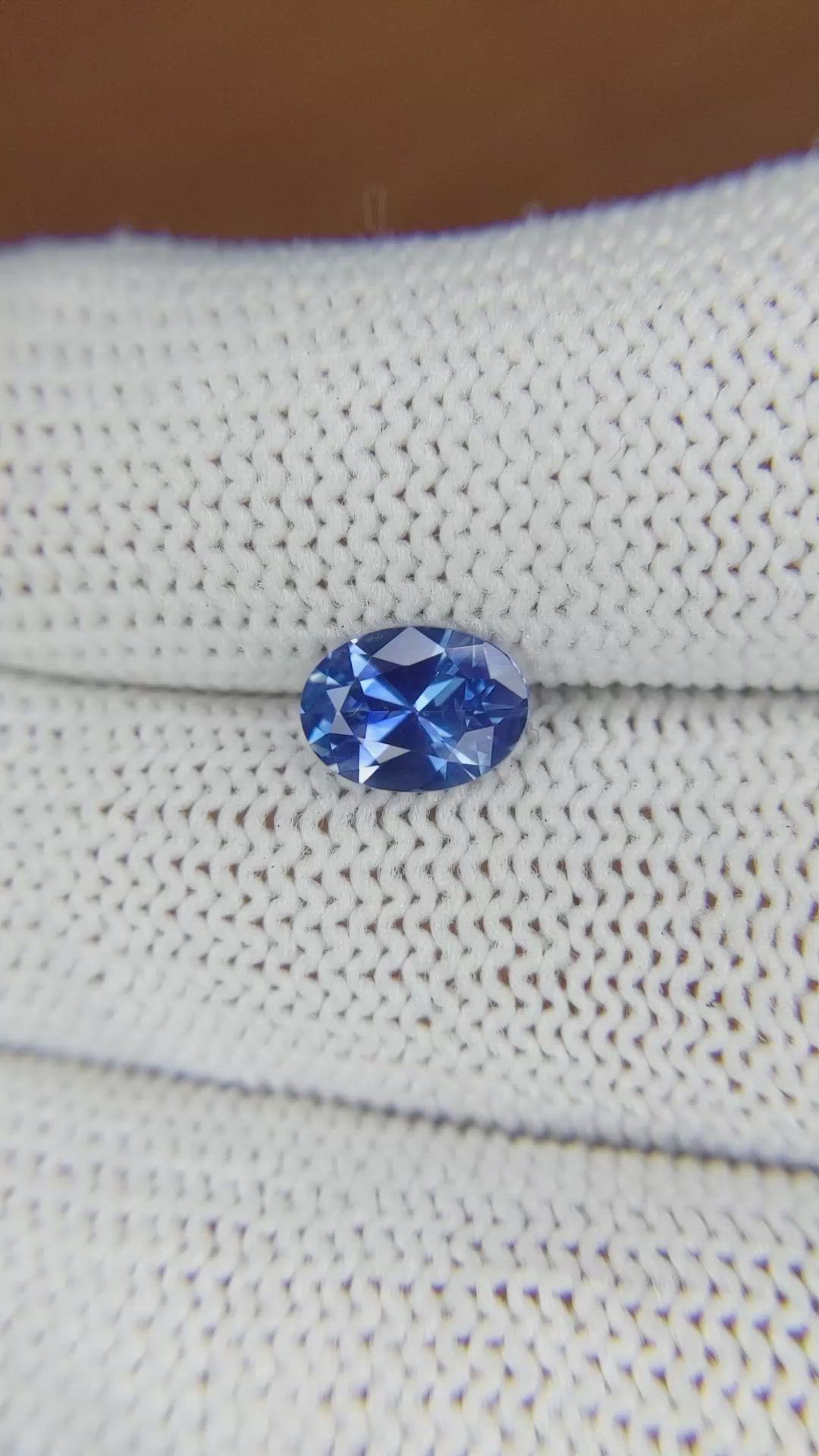 1.32 Ct. Blue Sapphire from Ceylon (Sri Lanka) Size Video