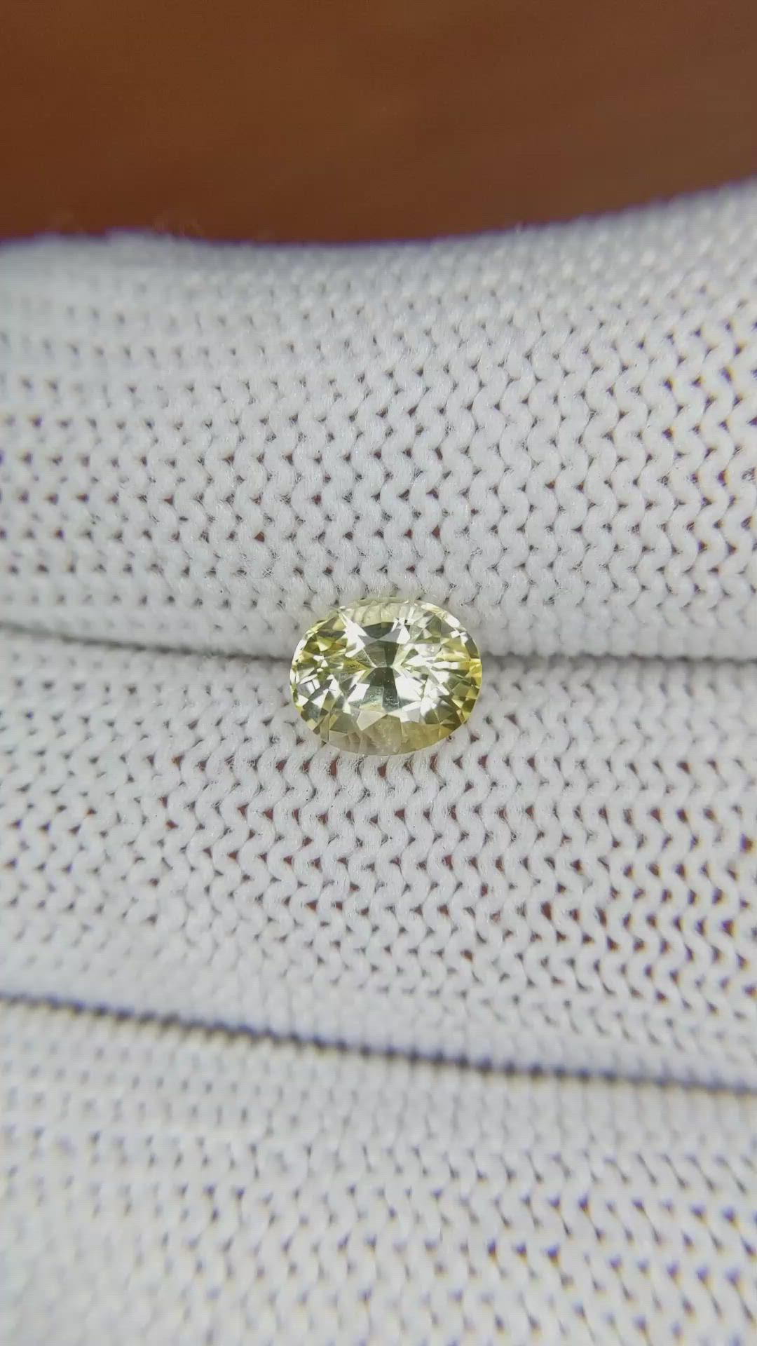 1.53 Ct. Yellow Sapphire from Ceylon (Sri Lanka) Size Video