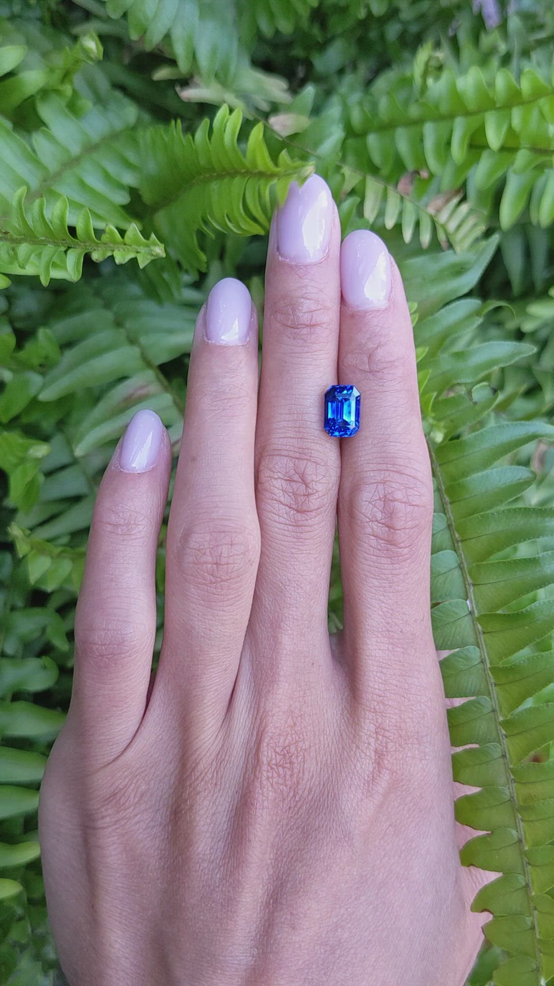 3.68 Ct. Blue Sapphire from Kashmir Size Video