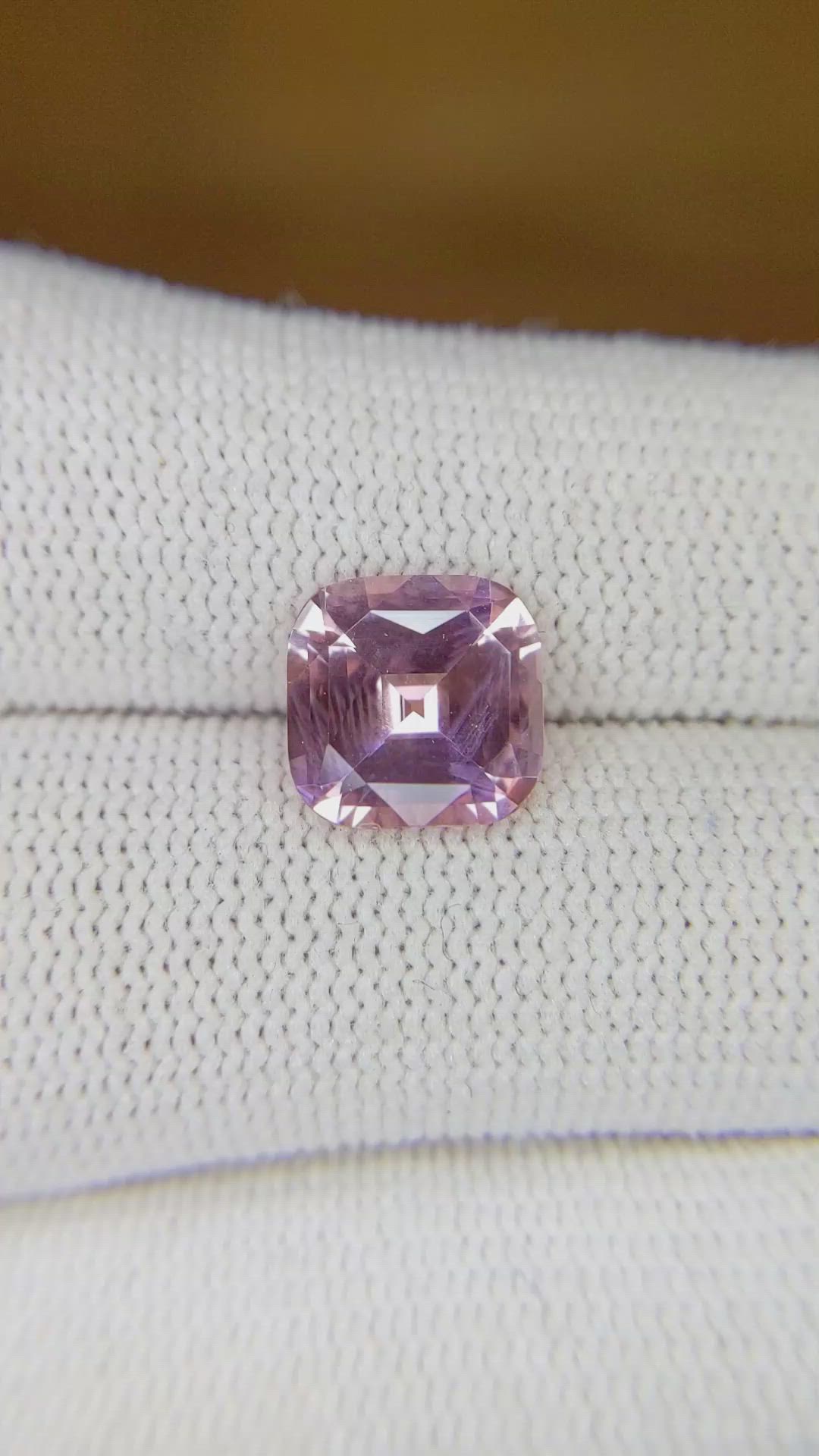 3.53 Ct. Padparadscha Sapphire from Ceylon (Sri Lanka) Size Video