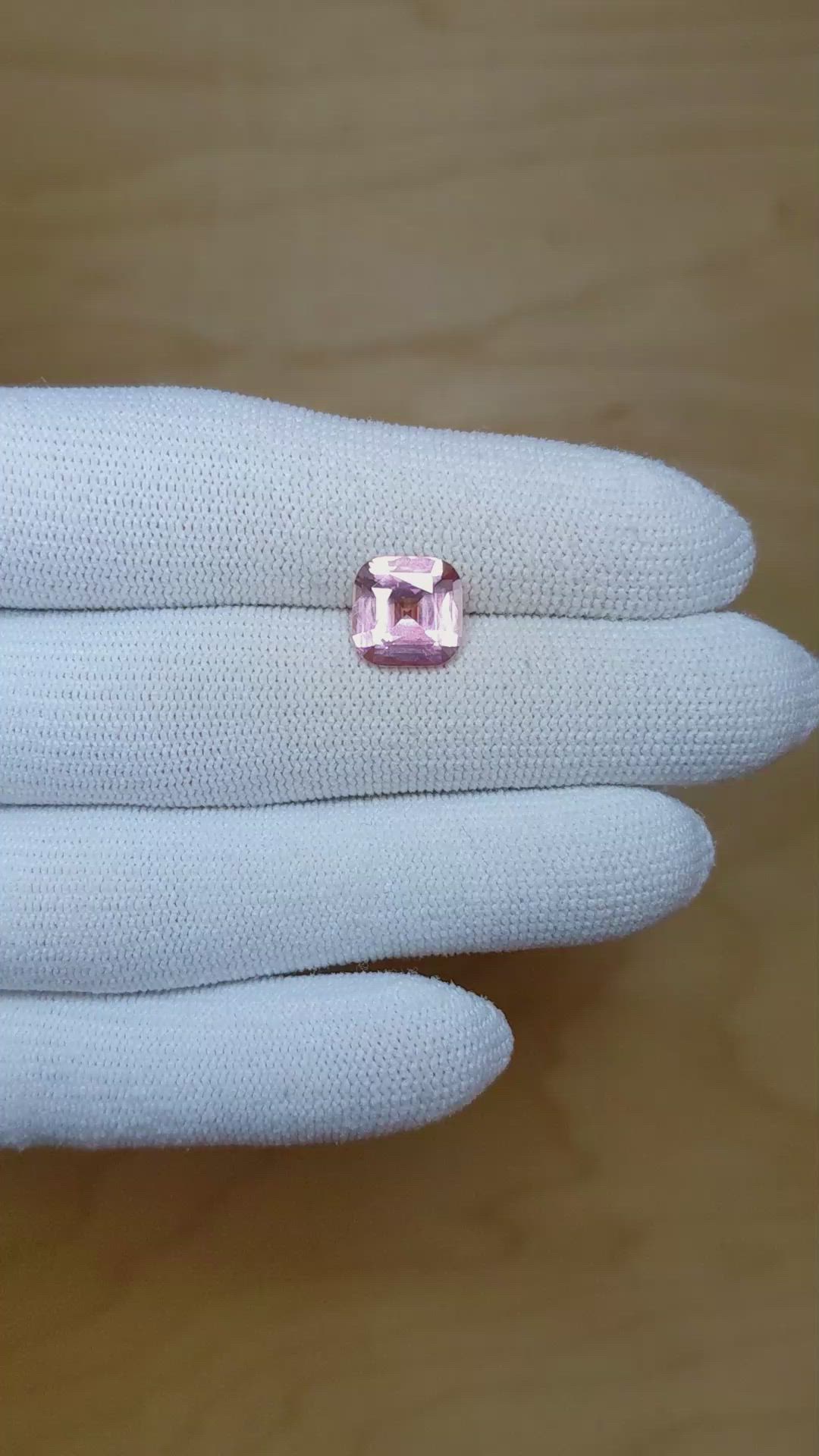 3.53 Ct. Padparadscha Sapphire from Ceylon (Sri Lanka) Size Video