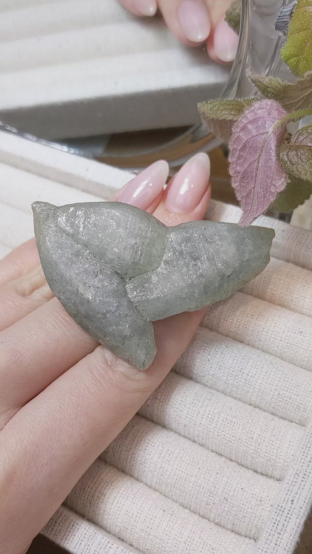 338.93 Ct. Bluish Grey Sapphire Crystal from Ceylon (Sri Lanka) Size Video