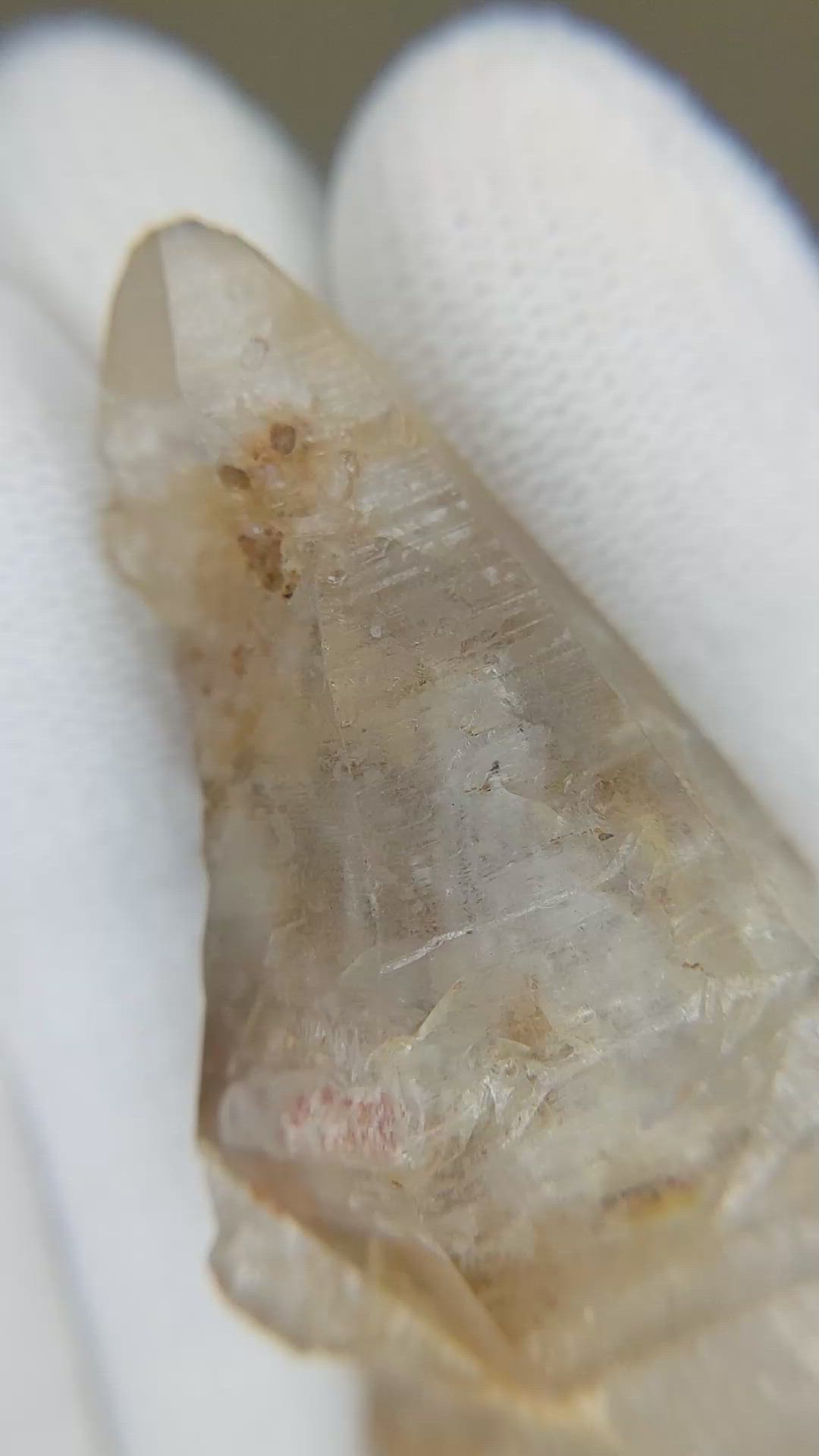 248.78 Ct. Yellowish Brown Sapphire Crystal from Ceylon (Sri Lanka) Size Video