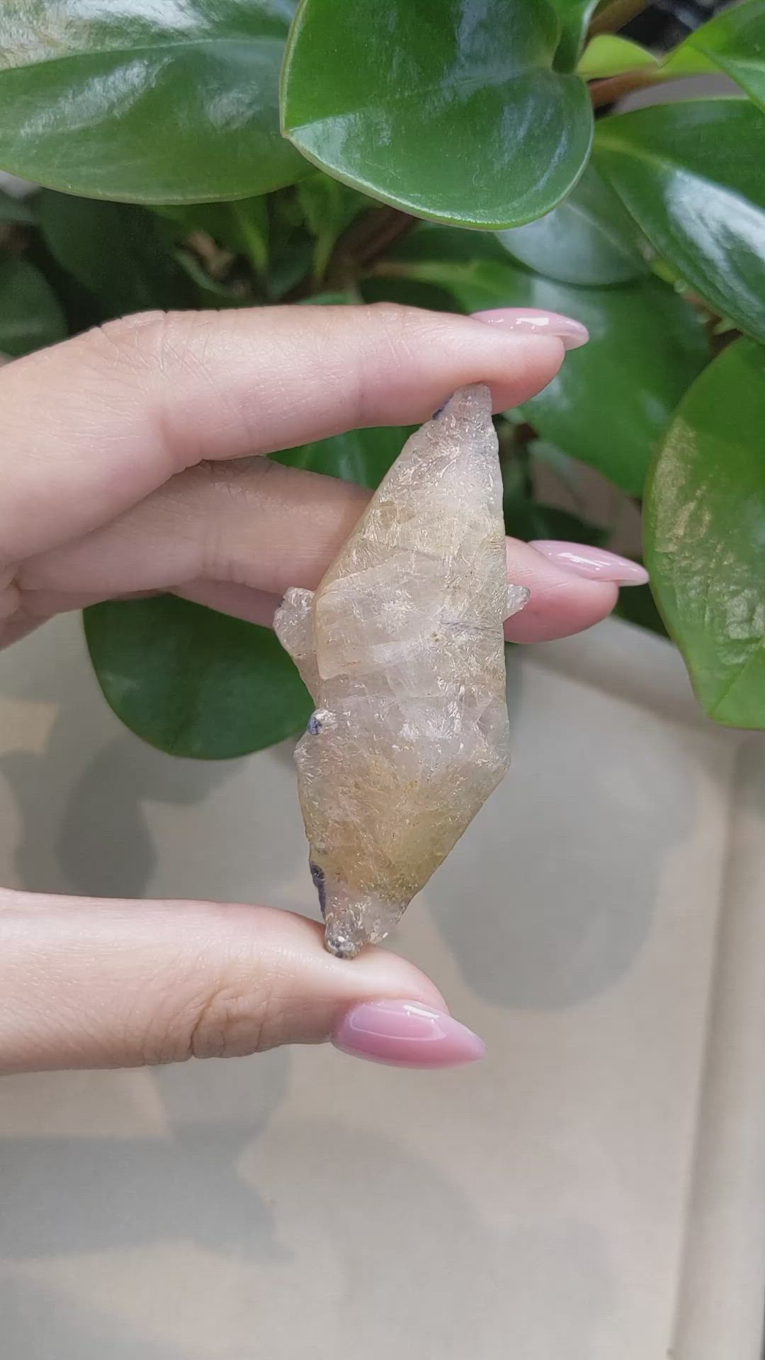 207.81 Ct. White Sapphire Crystal from Ceylon (Sri Lanka) Size Video