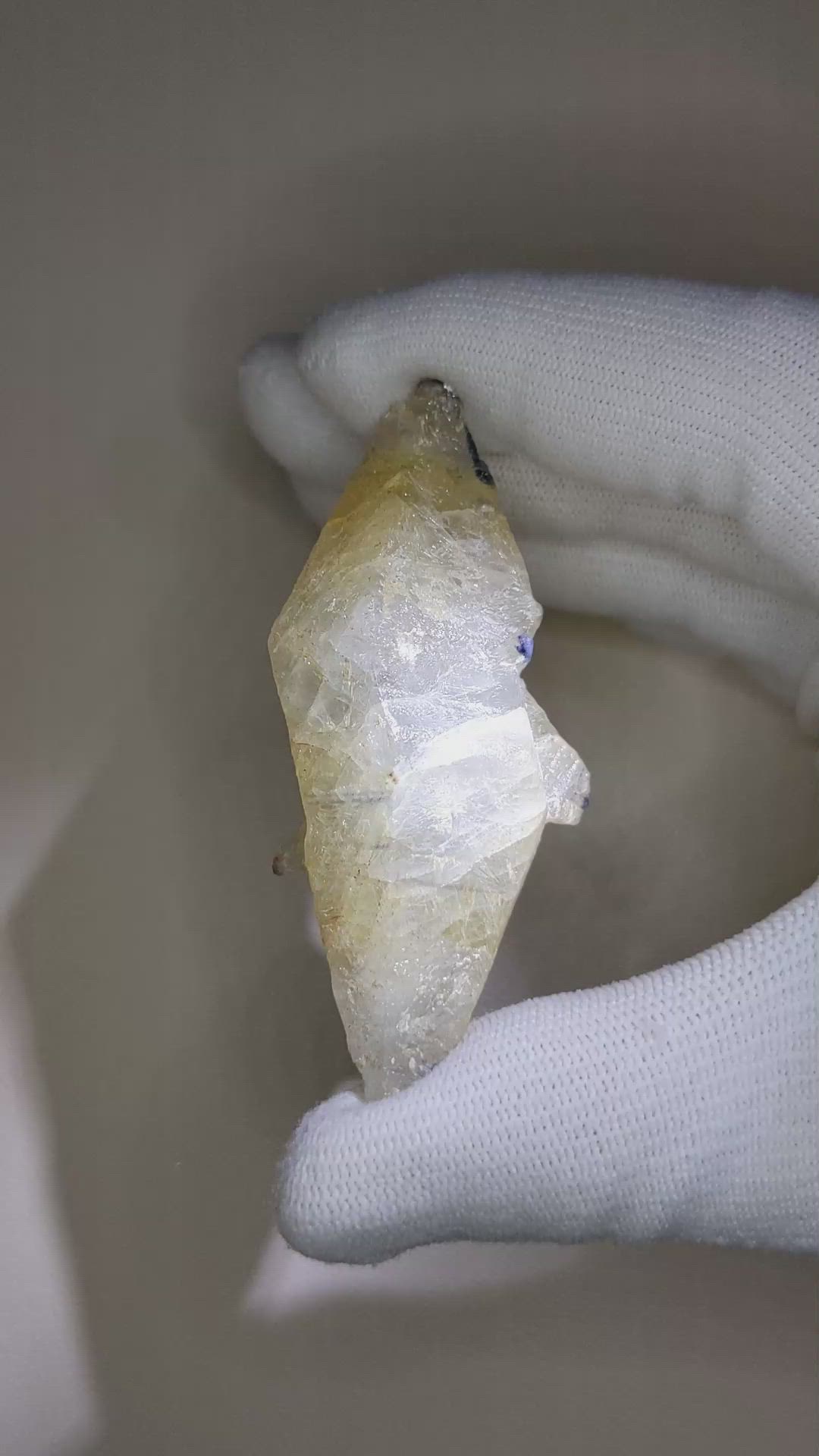 207.81 Ct. White Sapphire Crystal from Ceylon (Sri Lanka) Size Video