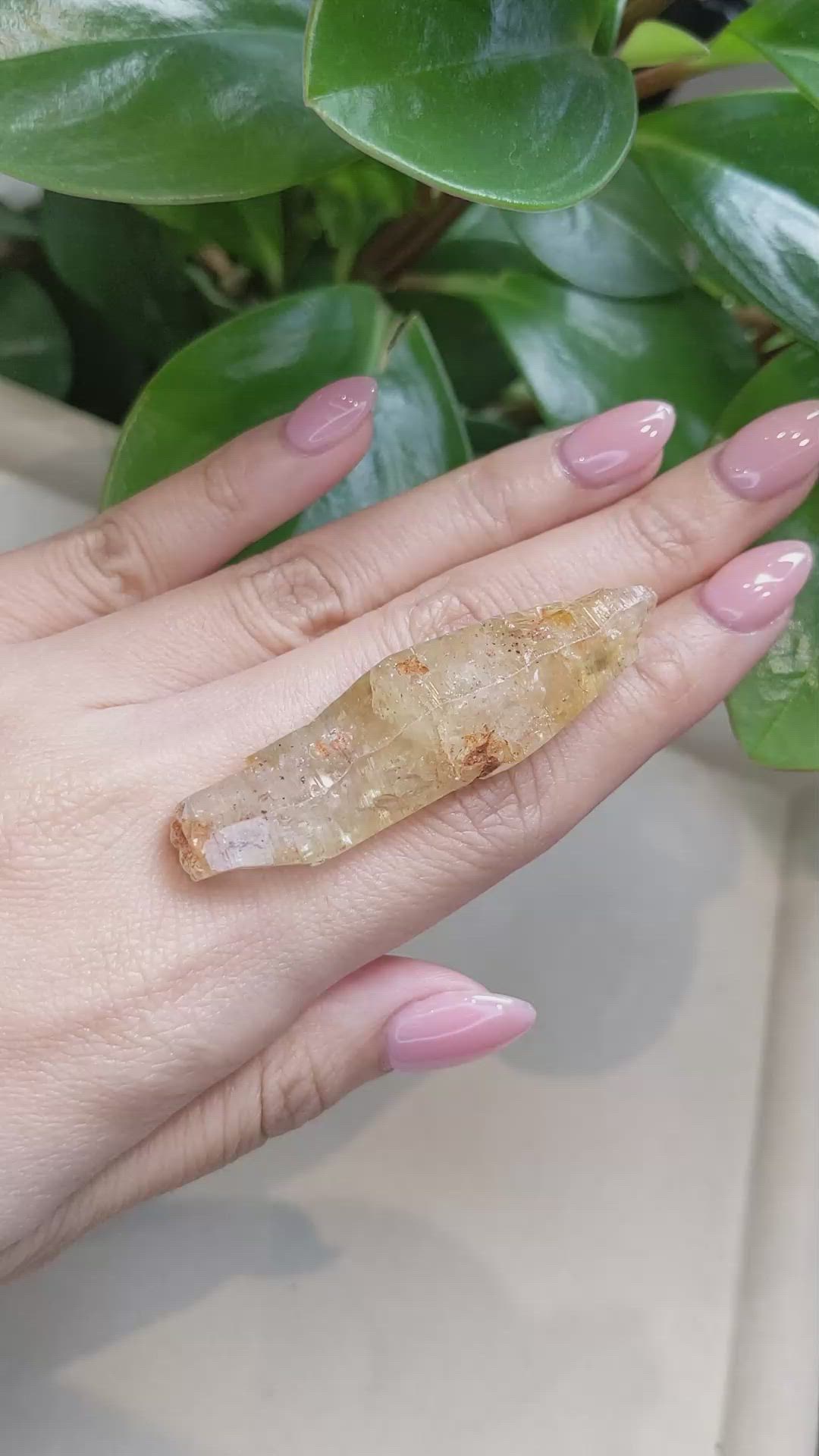 112.96 Ct. Yellow Sapphire Crystal from Ceylon (Sri Lanka) Size Video