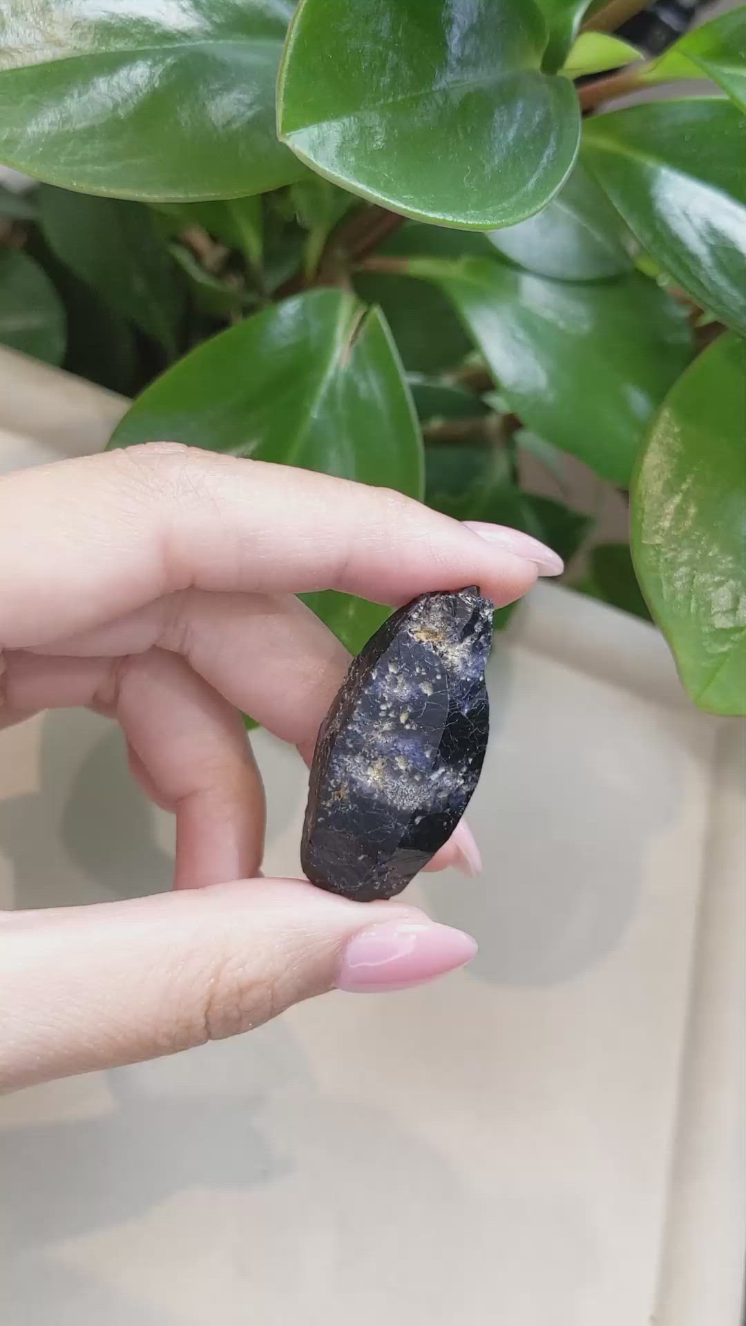 107.96 Ct. Black Sapphire Crystal from Ceylon (Sri Lanka) Size Video