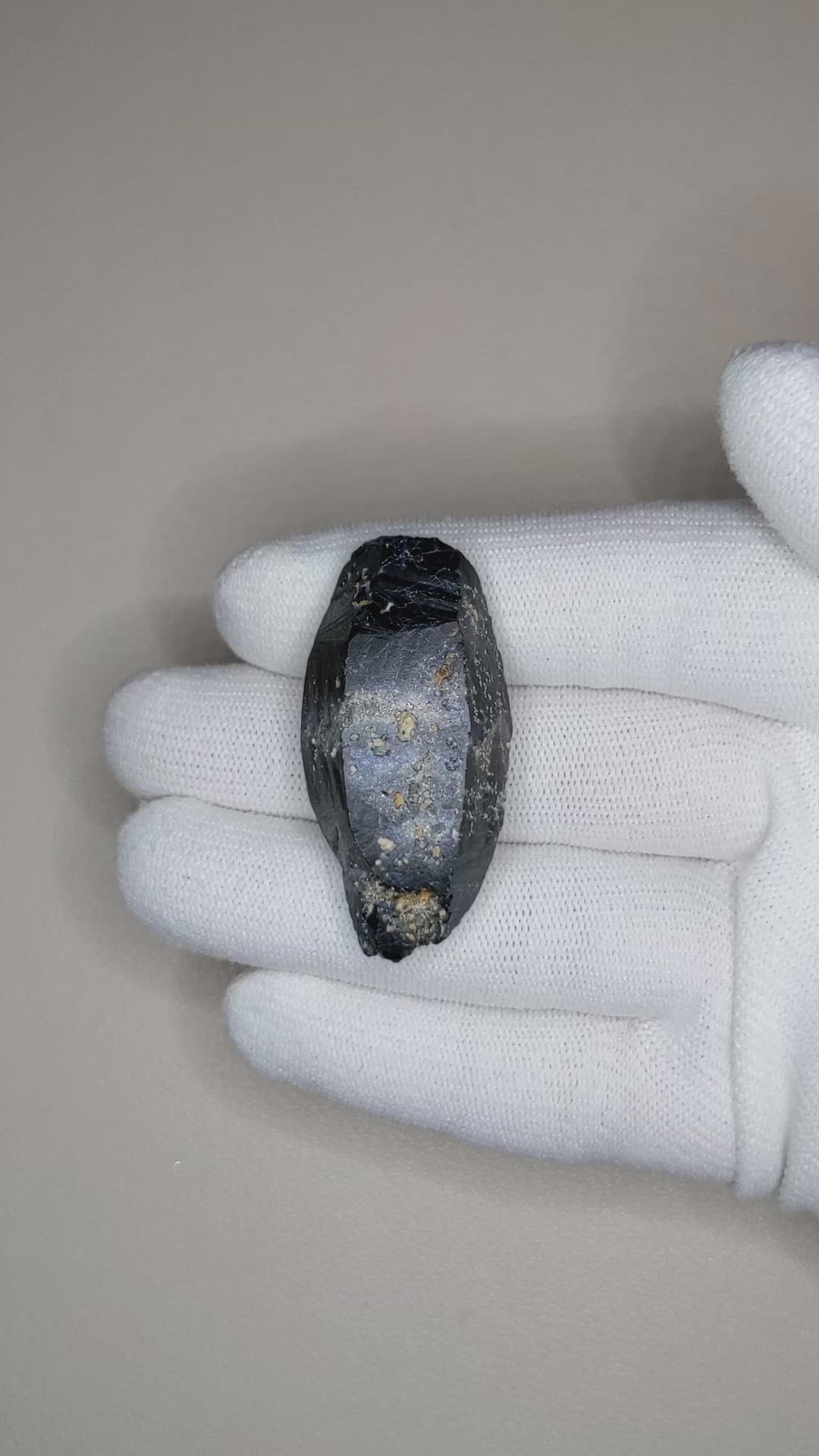 107.96 Ct. Black Sapphire Crystal from Ceylon (Sri Lanka) Size Video