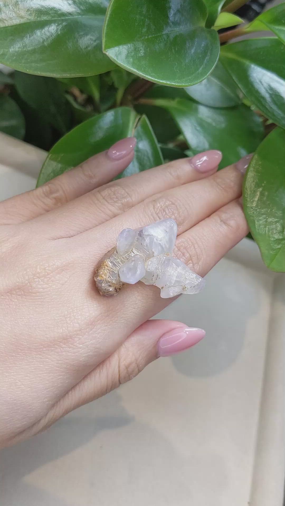 87.67 Ct. White Sapphire Crystal from Ceylon (Sri Lanka) Size Video