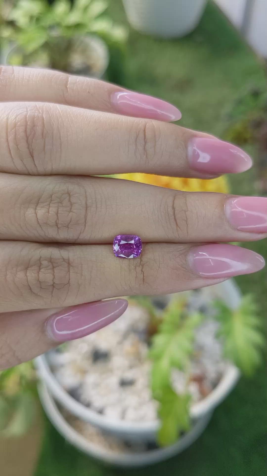 1.23 Ct. Pinkish Purple Sapphire from Ceylon (Sri Lanka) Size Video