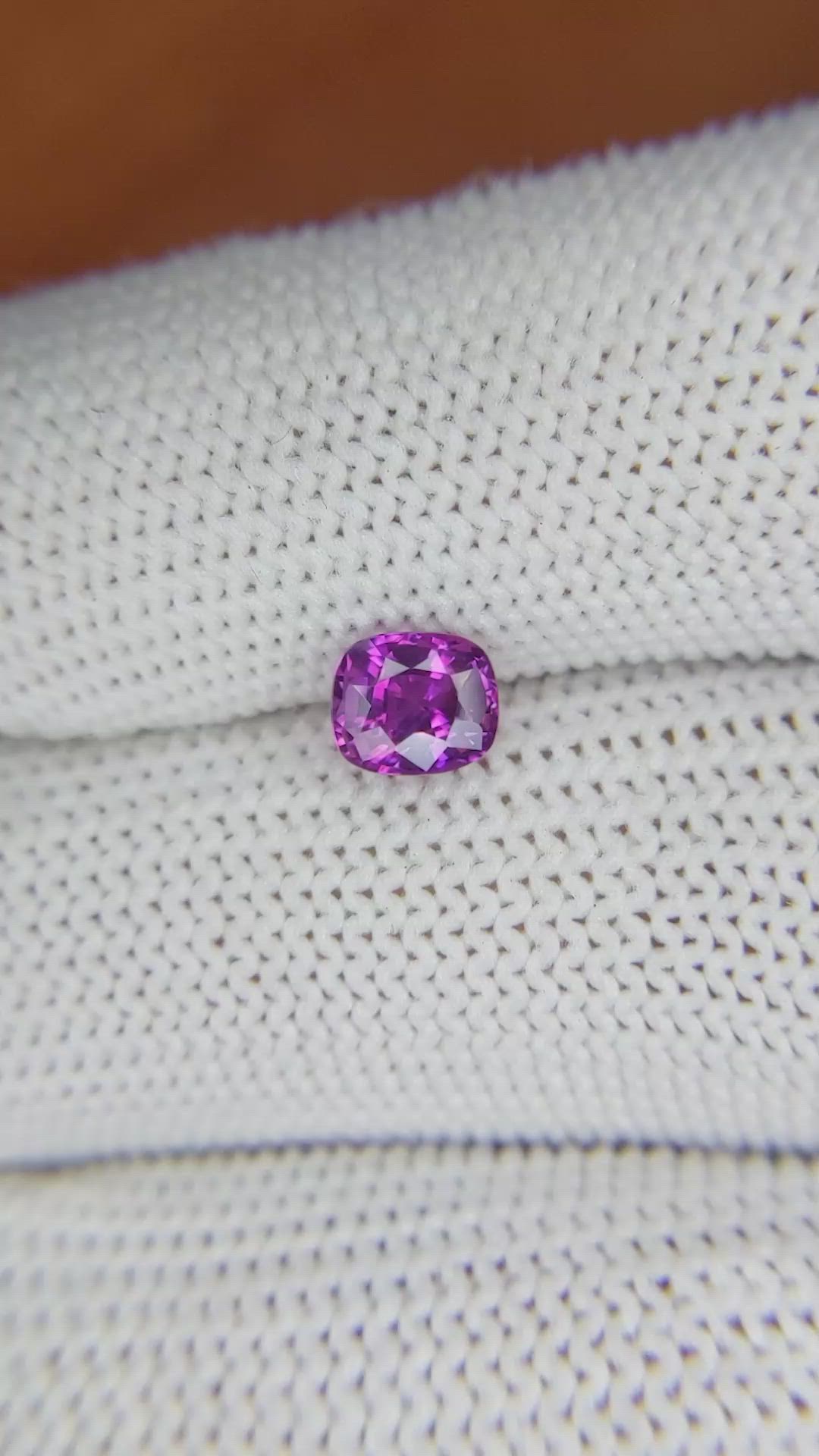 1.01 Ct. Pinkish Purple Sapphire from Ceylon (Sri Lanka) Size Video