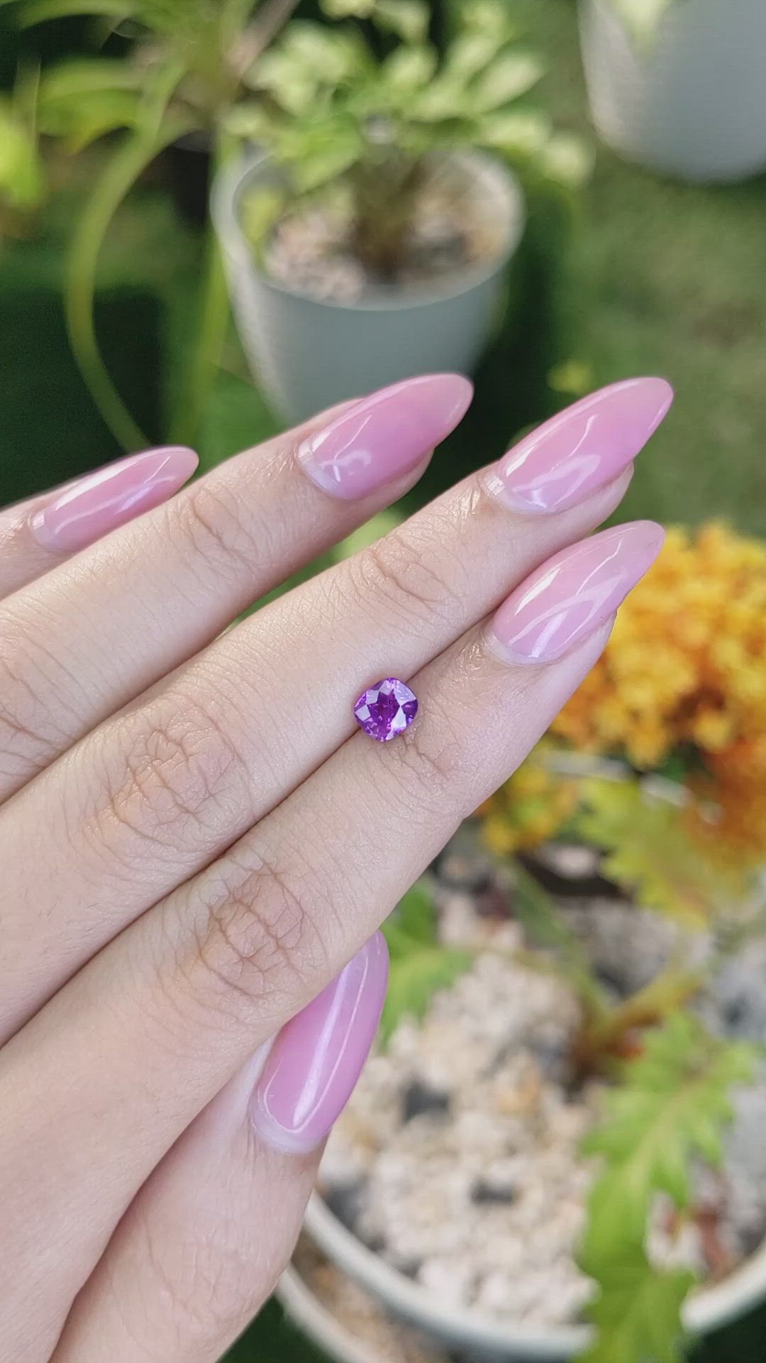 1.01 Ct. Pinkish Purple Sapphire from Ceylon (Sri Lanka) Size Video