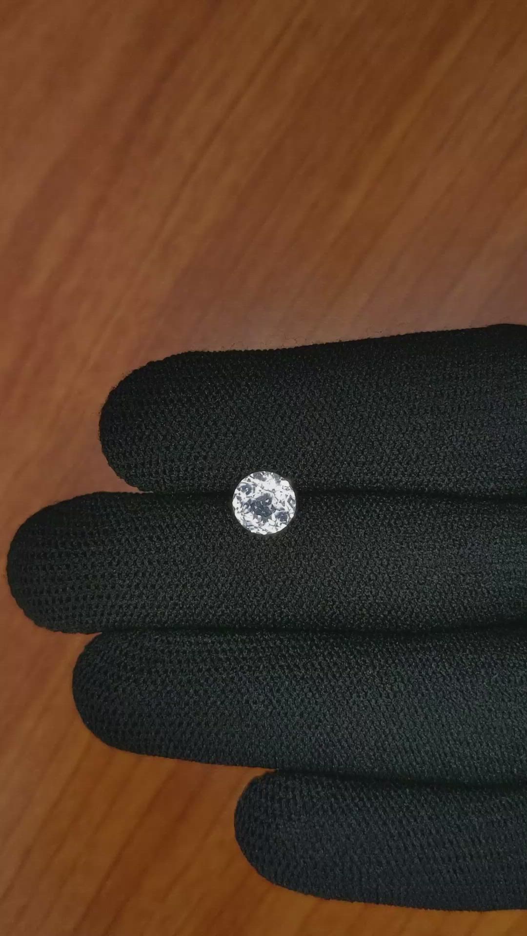 1.53 Ct. White Sapphire from Ceylon (Sri Lanka) Size Video